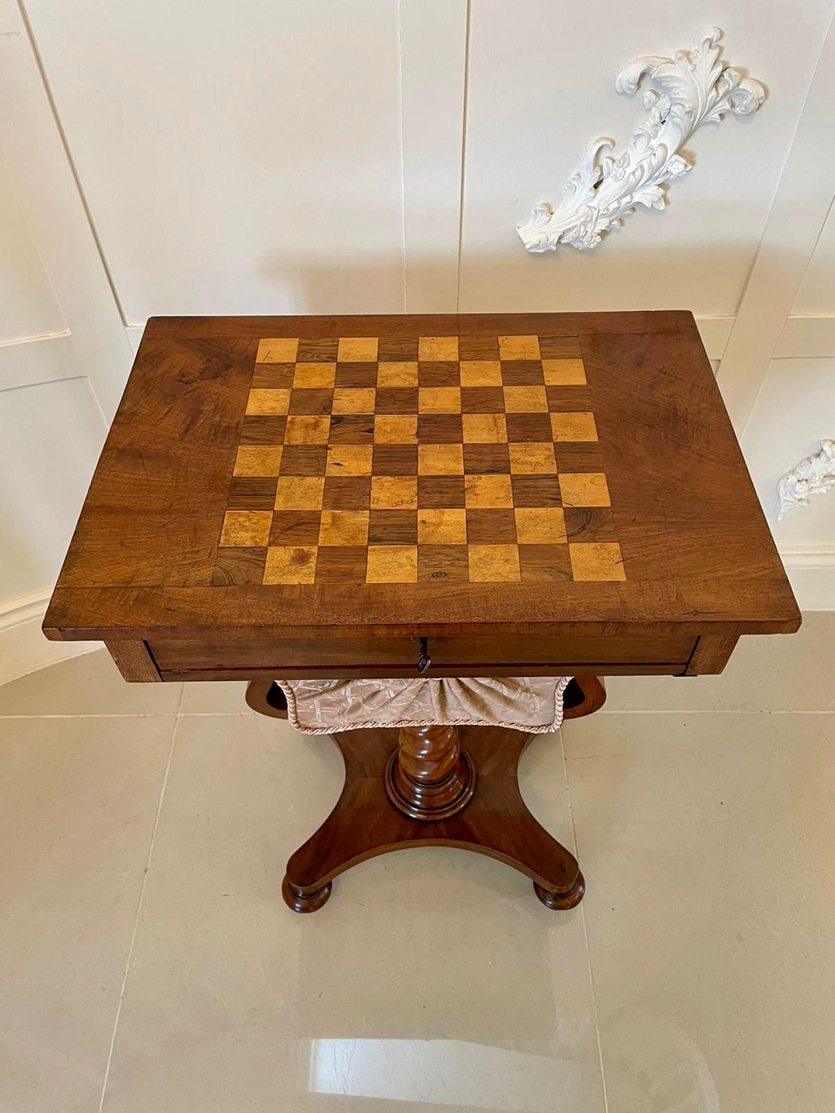 Early 19th Century William IV Rosewood Chess Top Sewing Table In Excellent Condition For Sale In Suffolk, GB
