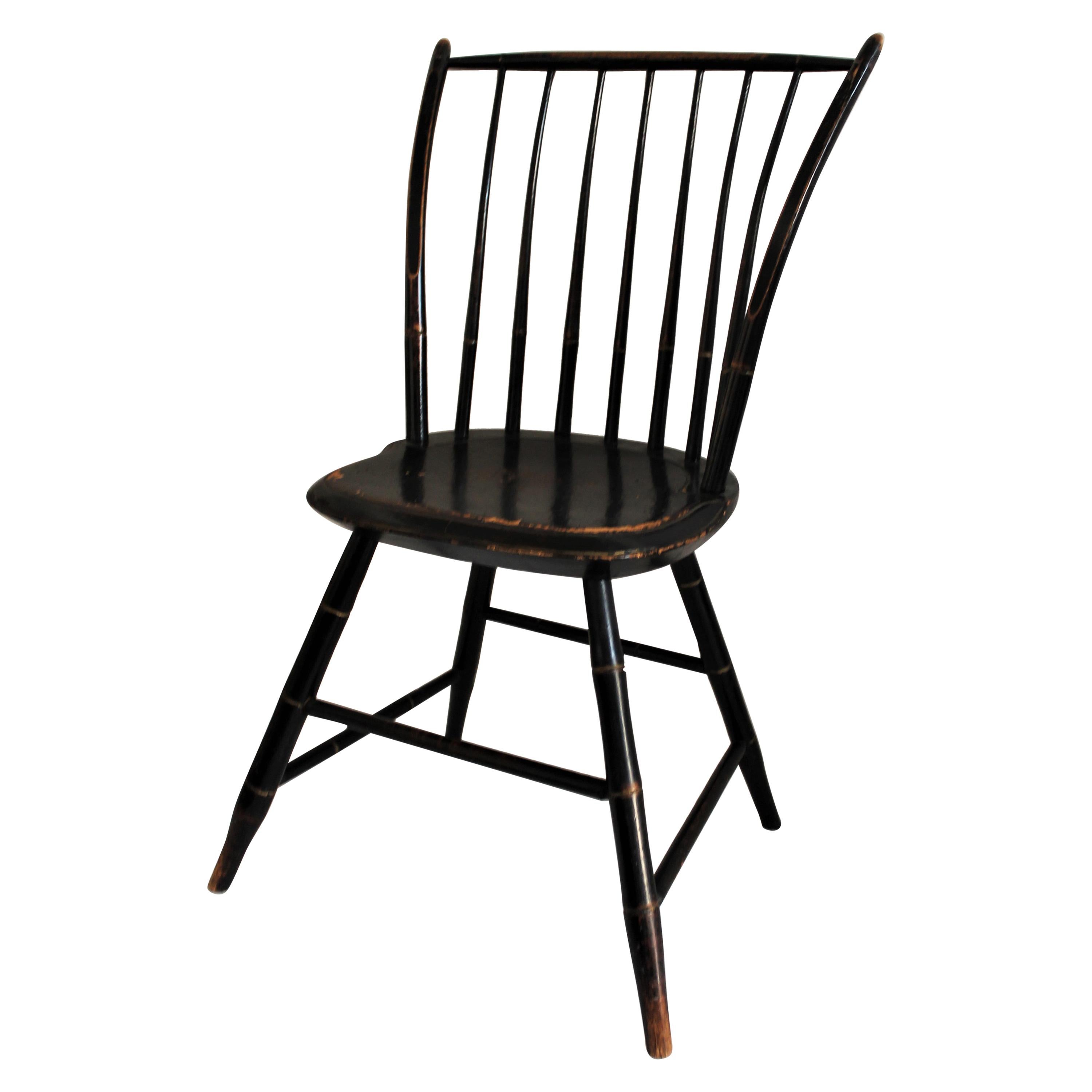 Early 19th Century Windsor Chair in Original Black Paint For Sale