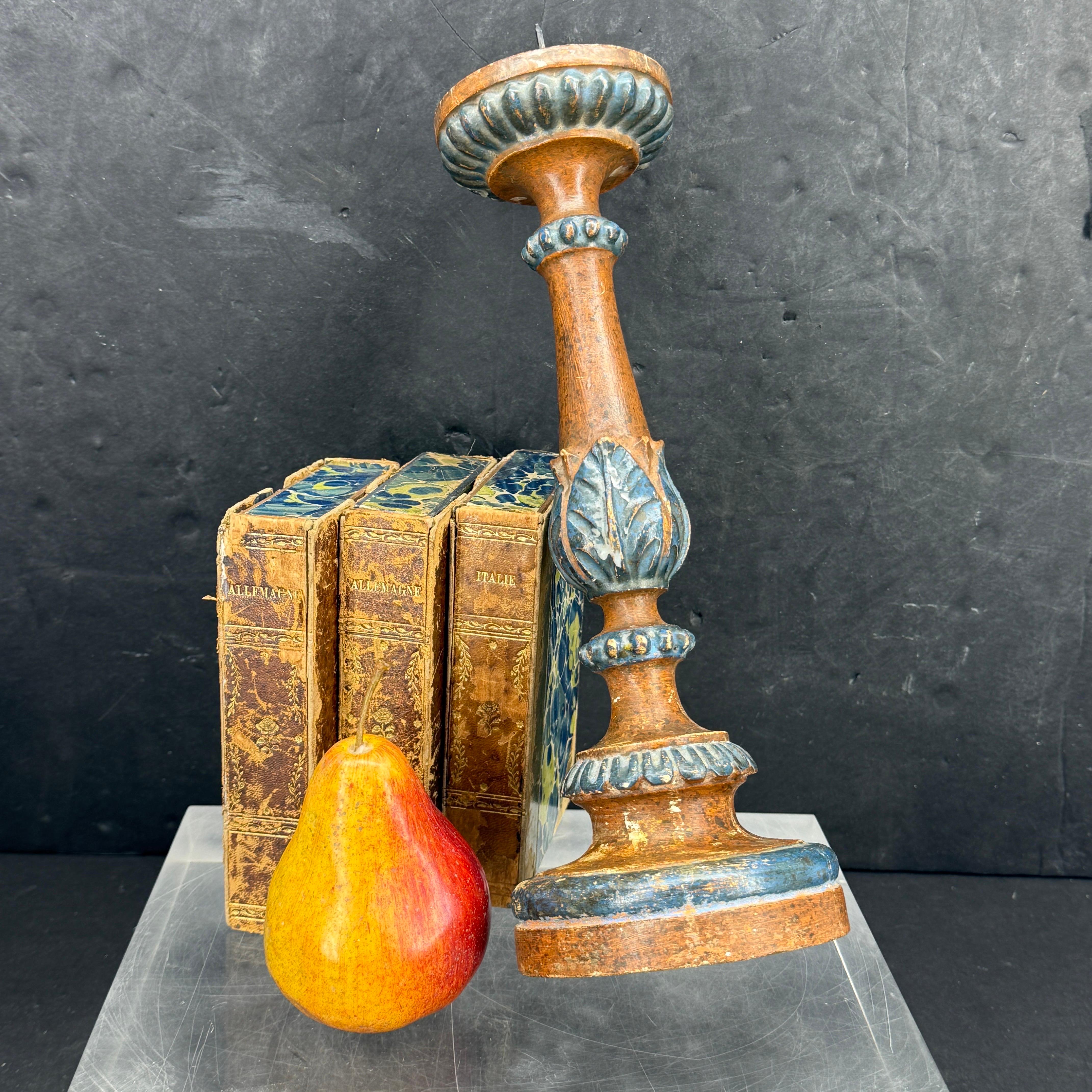 XIX secolo Early 19th Century Italian Wood Painted Gilded Candlestick Pricket in vendita