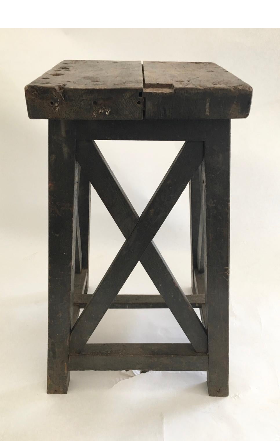 Beautiful early 19th century pedestal, all wood constructed with no nails. The top measures 15.5 inches square, and 19 inches square at the bottom.