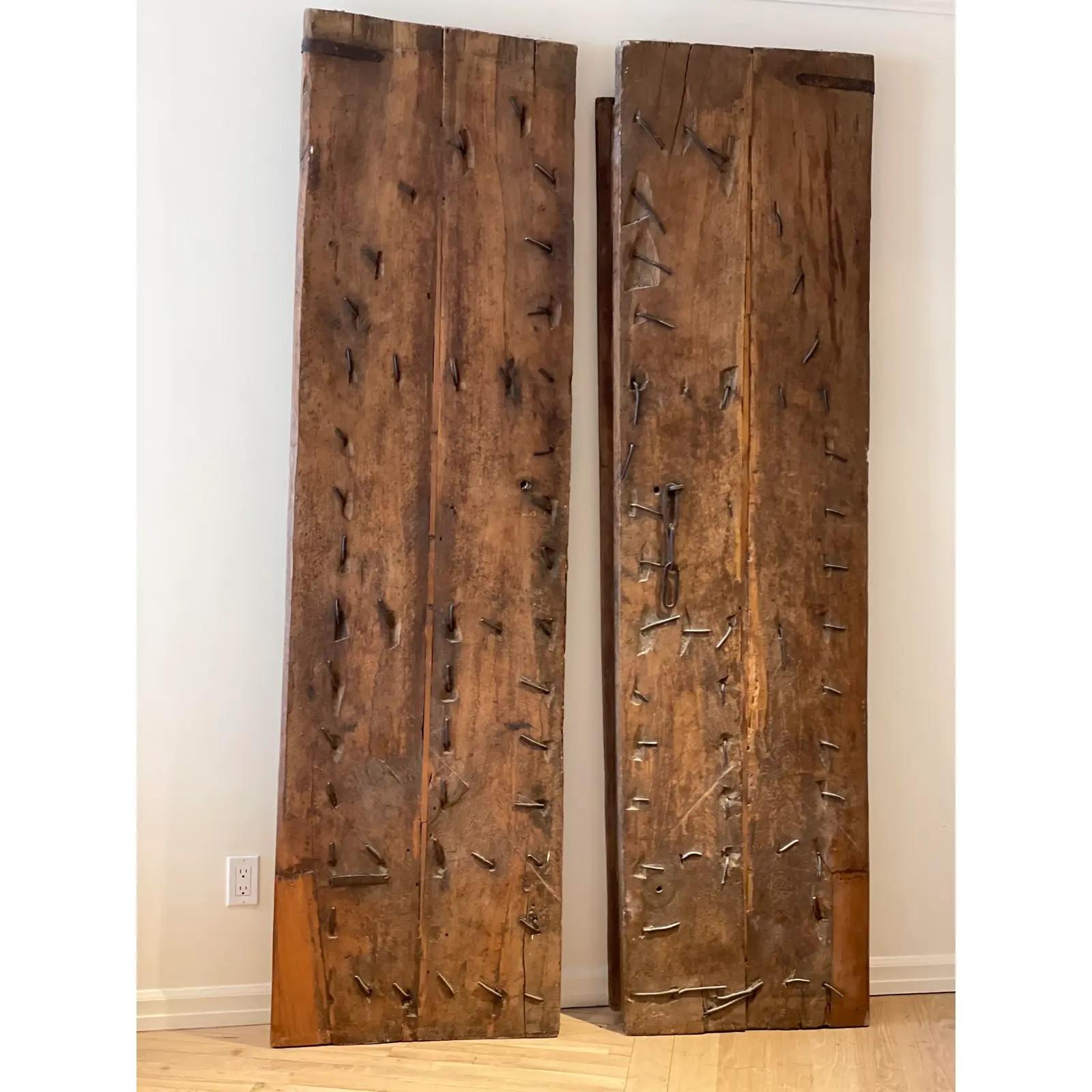 Early 19th Century Wooden Carved Indian Temple Doors - a Pair In Excellent Condition For Sale In Brooklyn, NY
