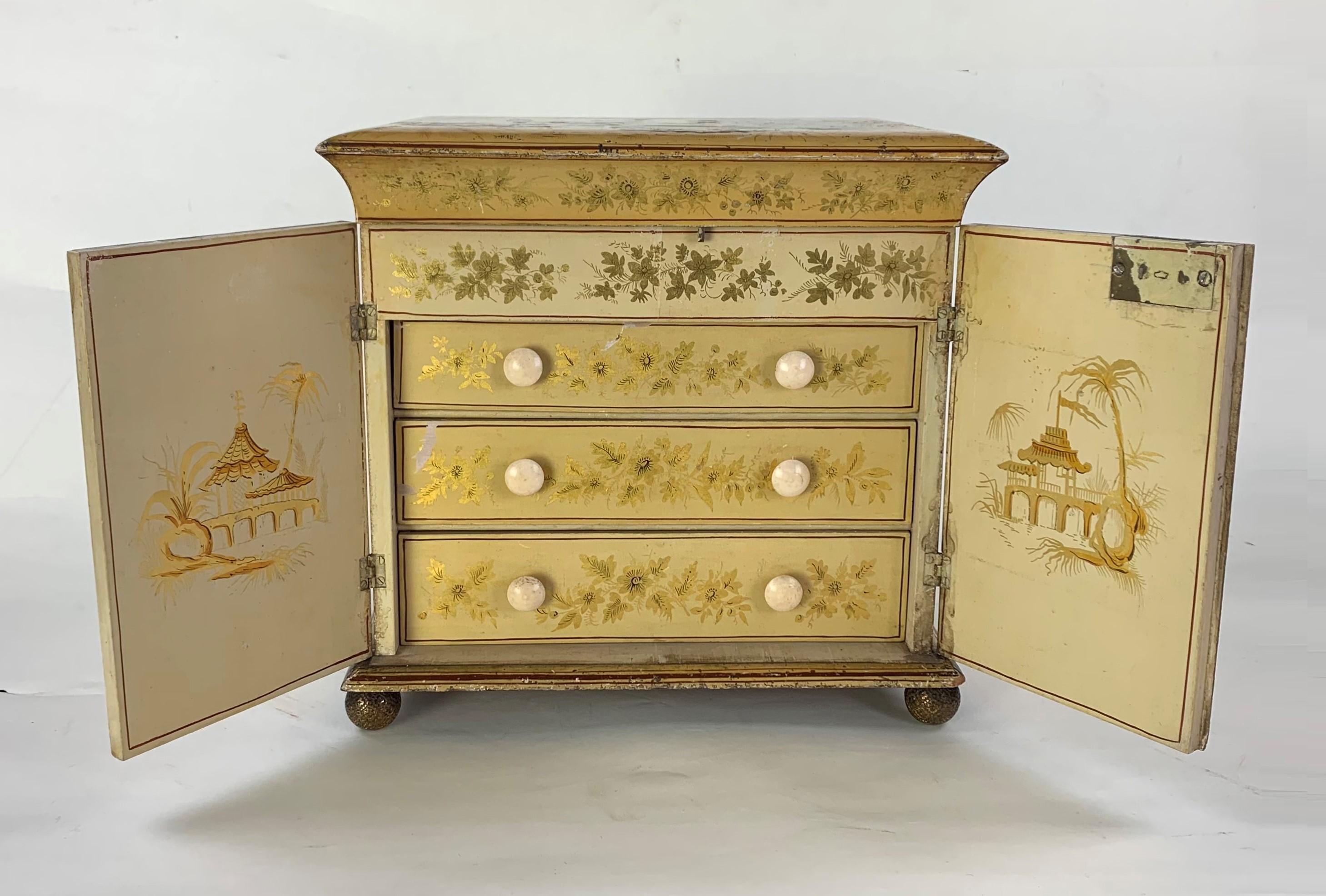 Early 19th Century Yellow Japanned Workbox For Sale 1