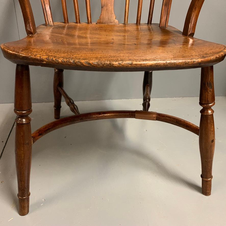 Early 19th Century Yew and Elm Windsor Armchair with Crinoline Stretcher 2