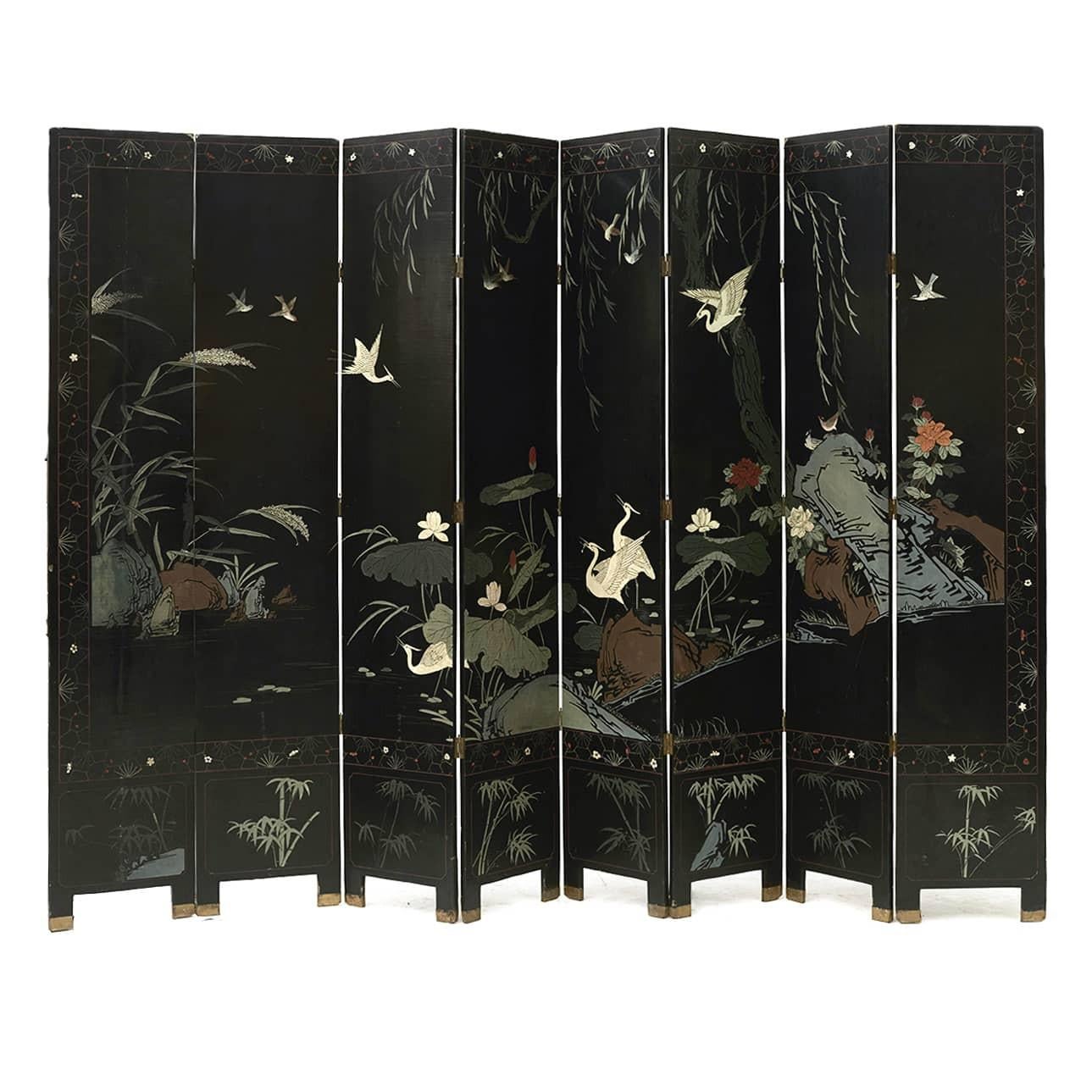An amazing Chinese export eight-panel black lacquered screen.
The screen features 8 lacquer incised elm panels. The wood is first applied a thick layer of lacquer and then intricately incised with color pigments and gilt. Beautiful