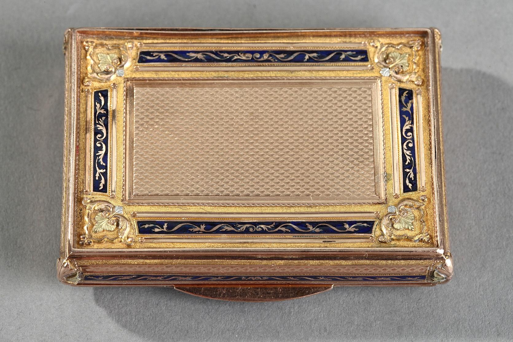 Gold- und Emaille-Schachtel aus dem frühen 19. Jahrhundert, Schweizer Werk für Damen oder Herren im Angebot
