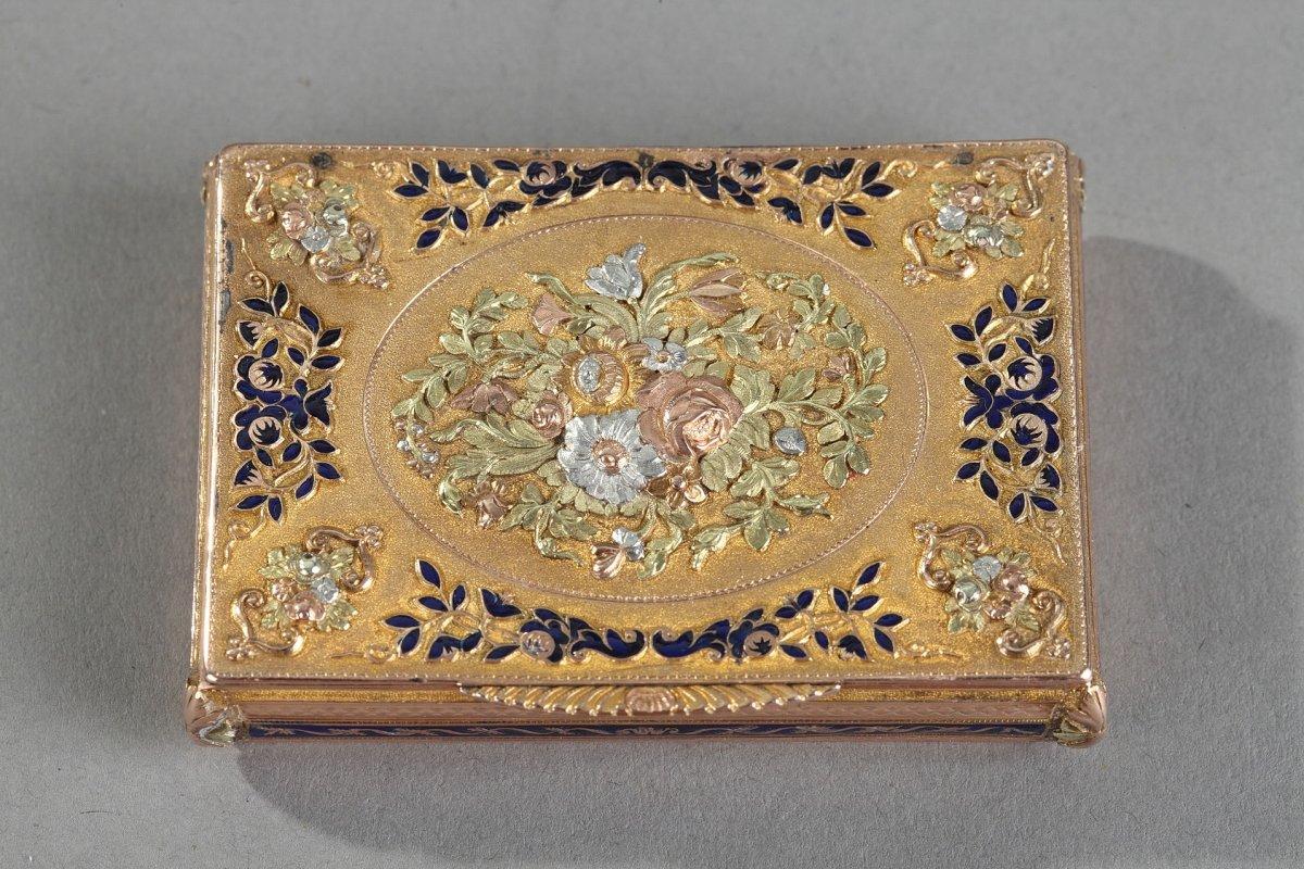 Early 19th Century Gold and Enamel Box, Swiss Work For Sale 3