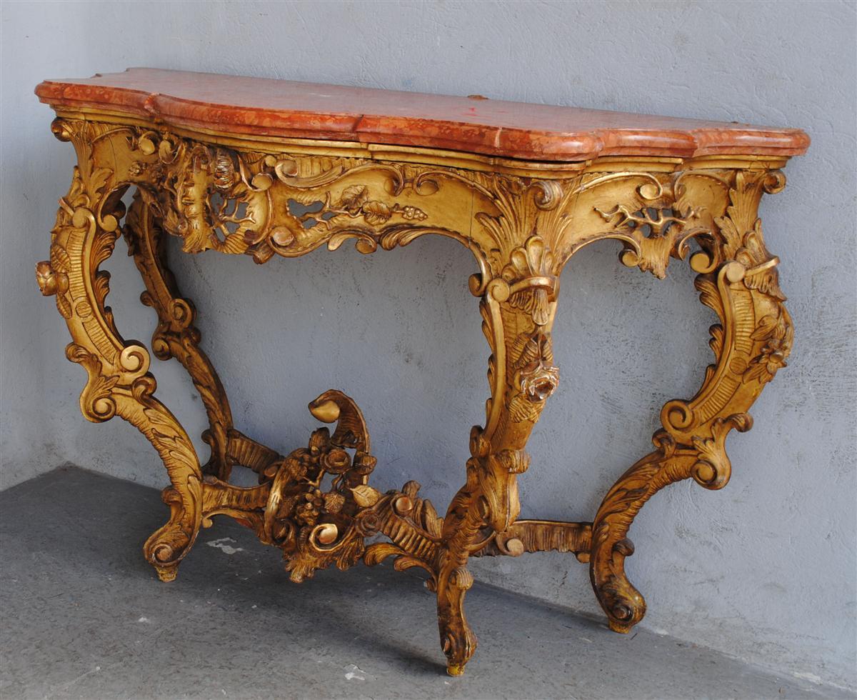 Consola de estilo Luis XV de principios del siglo XIX en madera dorada con tapa de mármol en venta 7