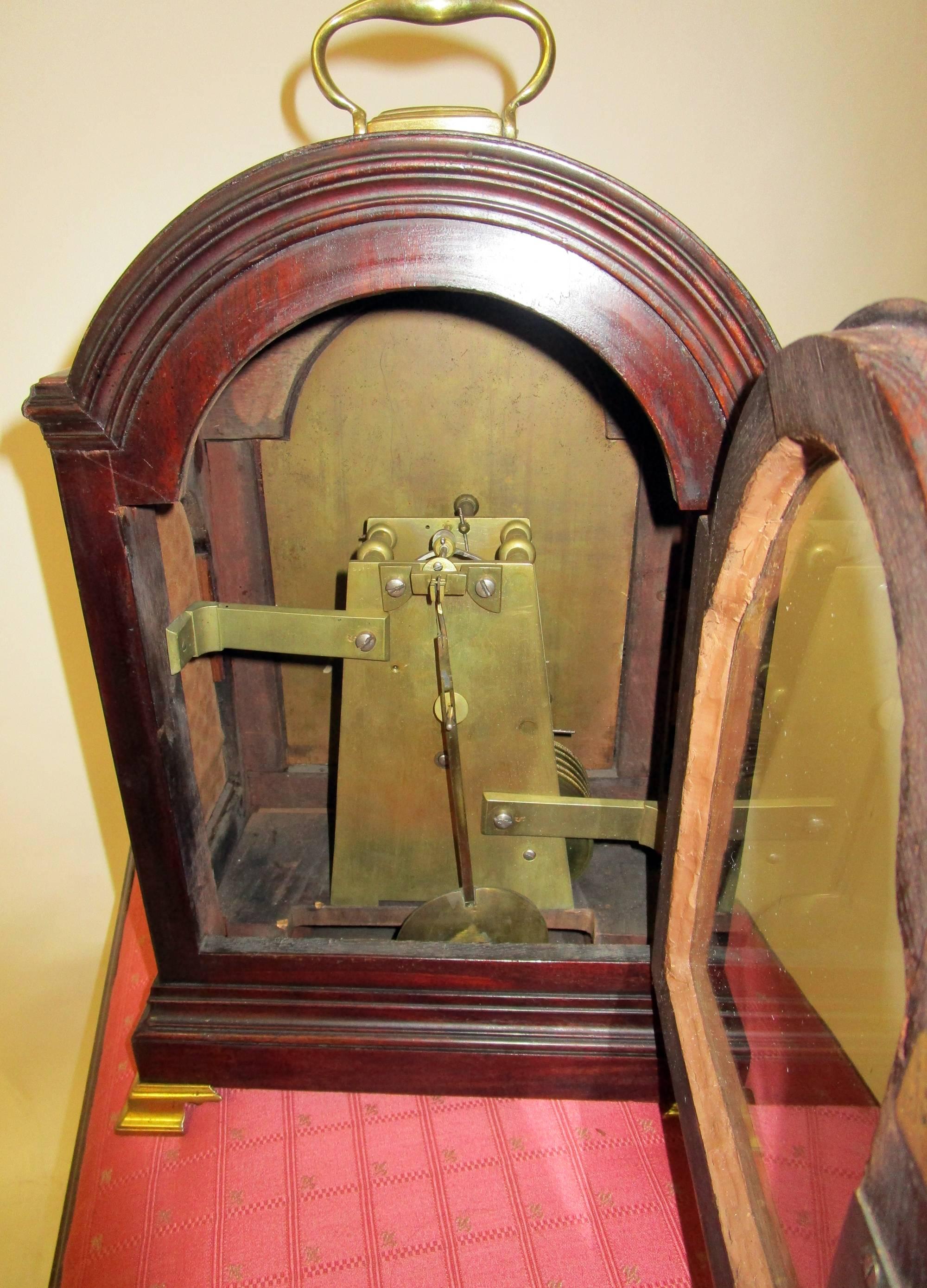 Early 19th century Regency English Mahogany Bracket Clock For Sale 1