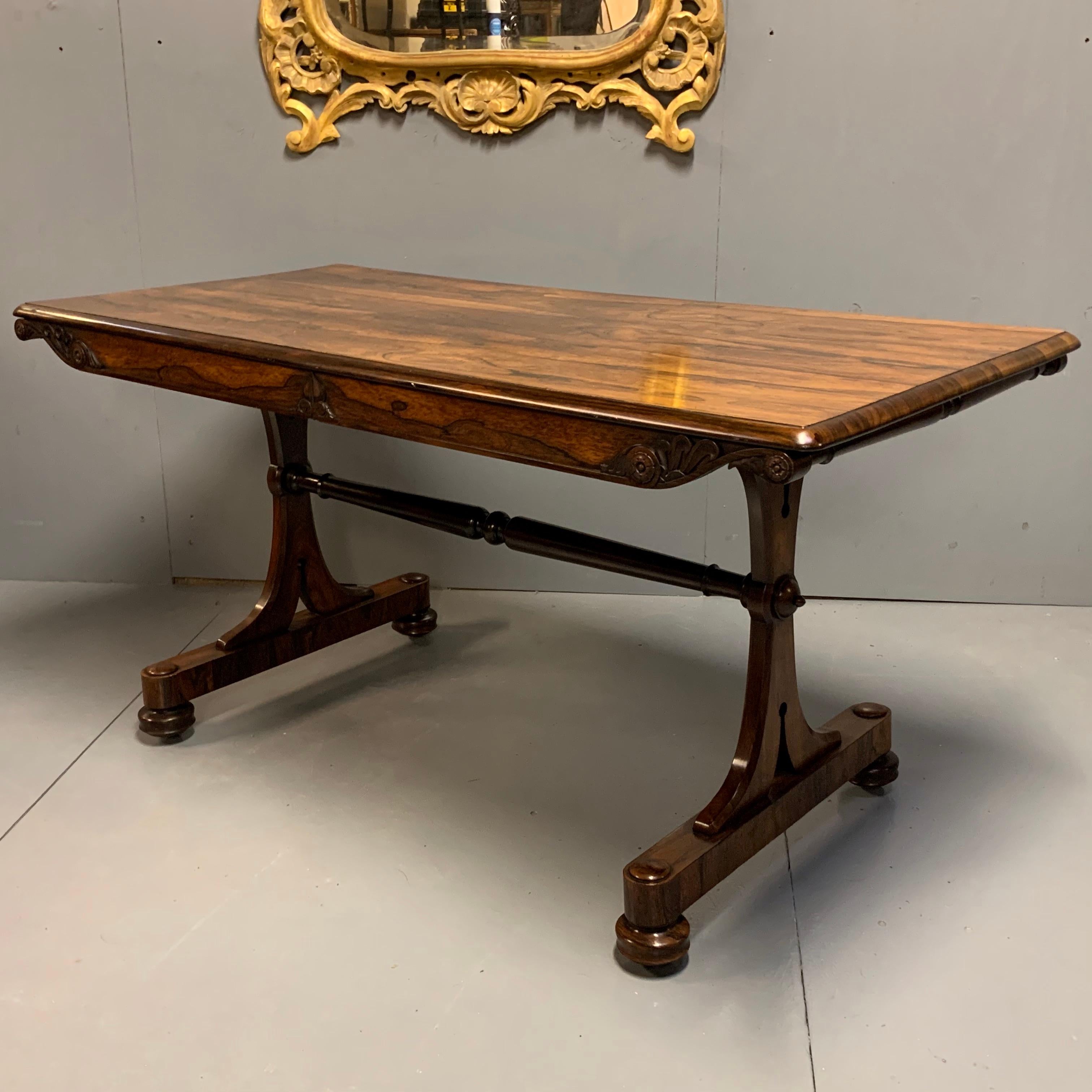 Early 19th Century Regency Rosewood Library Centre Table in Super Condition In Good Condition In Uppingham, Rutland