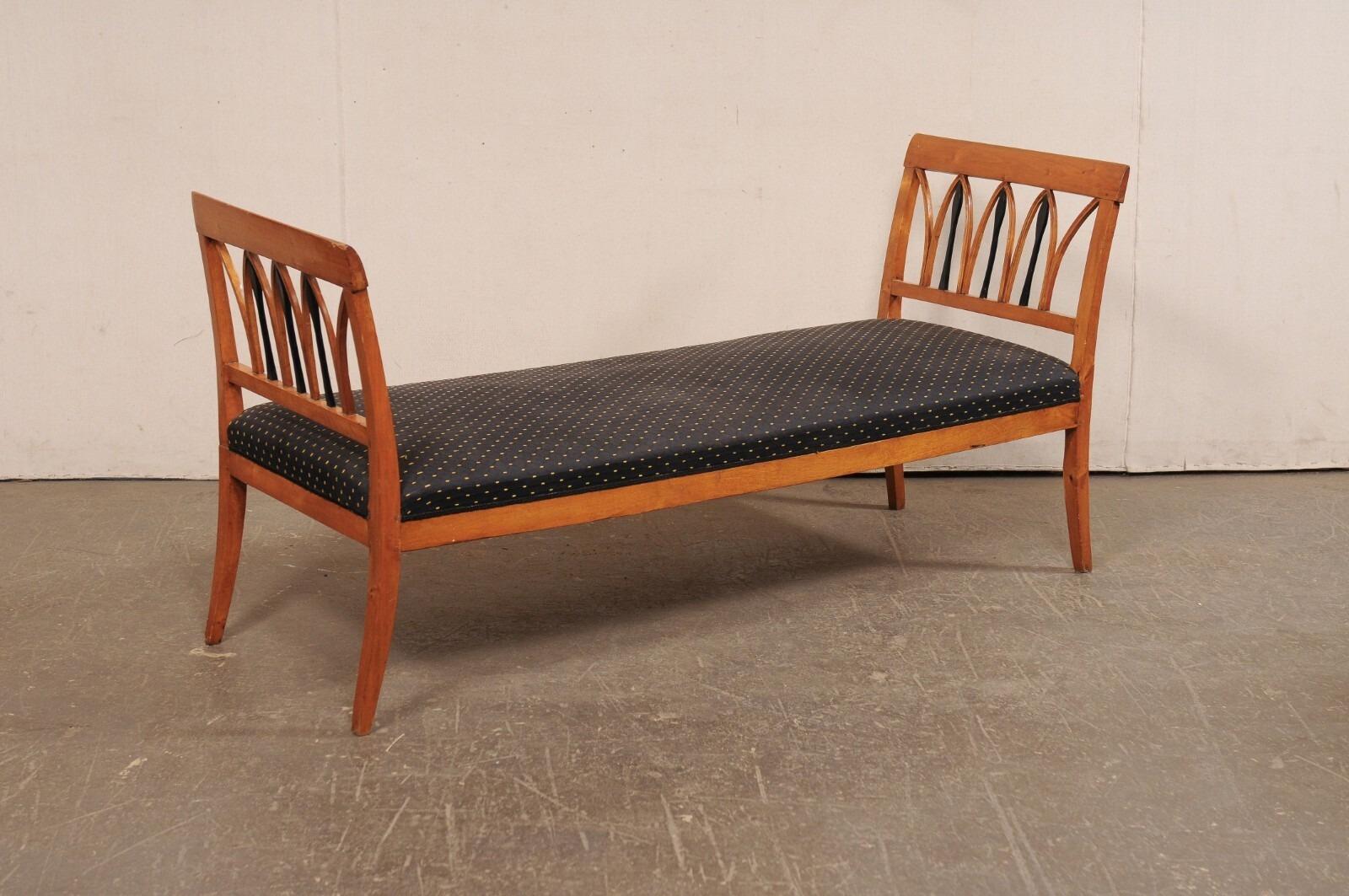 Early 19th Sofa Bench from Lindome, Sweden For Sale 3