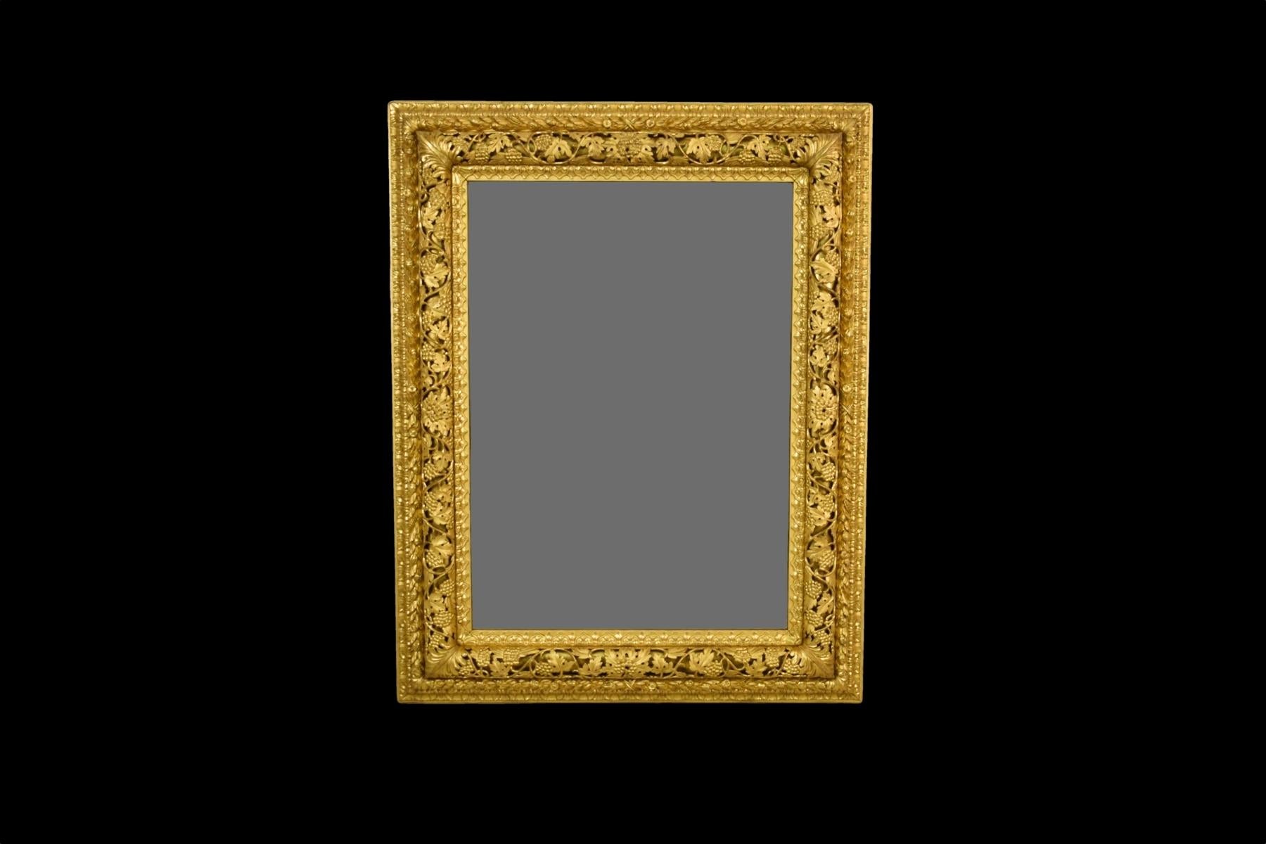 Früher 19. venezianischer rechteckiger Spiegel mit Schnitzerei und Vergoldung (Renaissance) im Angebot