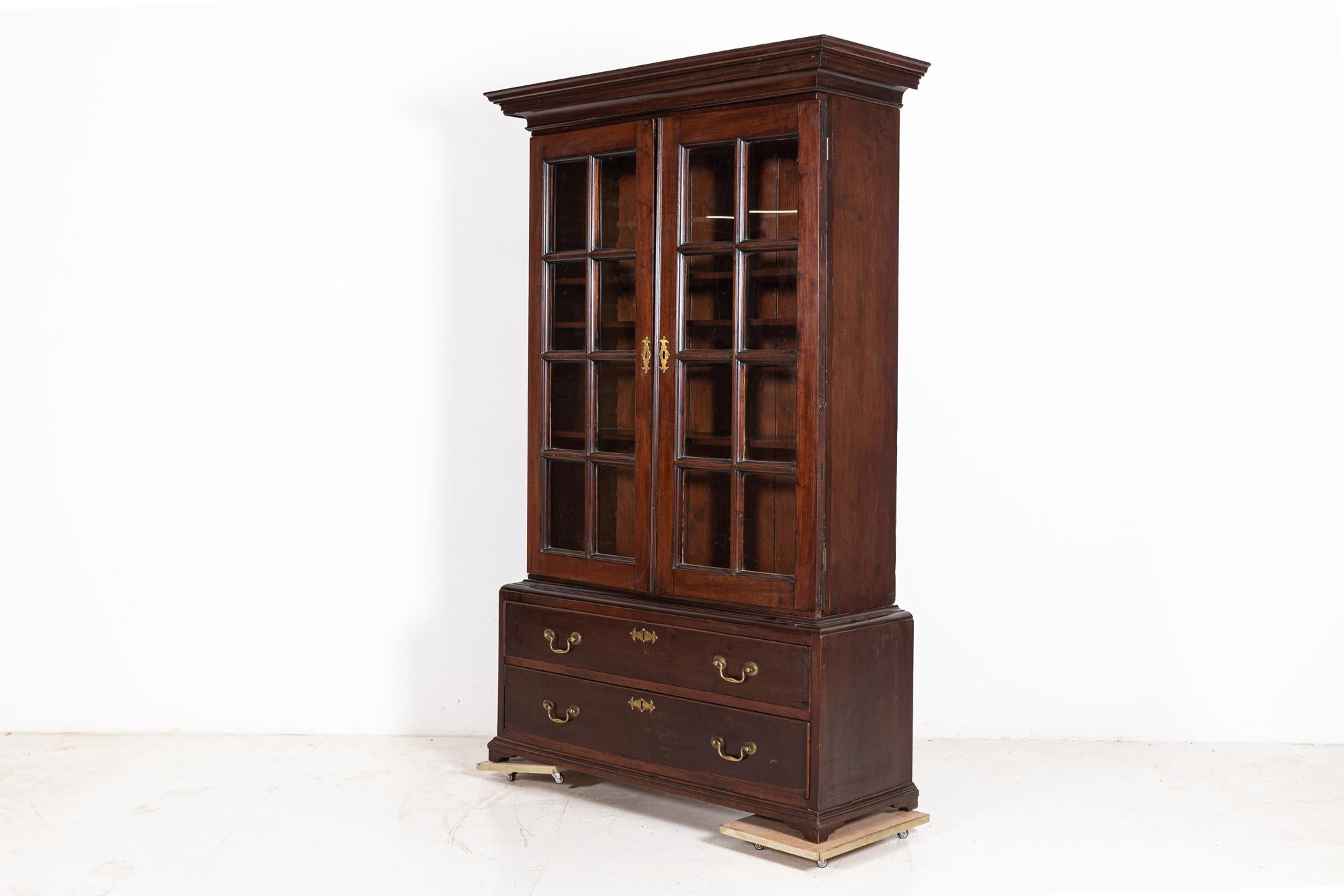 Circa 1820-30’s

Early 19thC English mahogany school library glazed bookcase

Excellent quality and patination with original hardware

Adjustable shelves

(3 parts)

One glazed panel has been signed by a pupil.

   

Measures: W115 x
