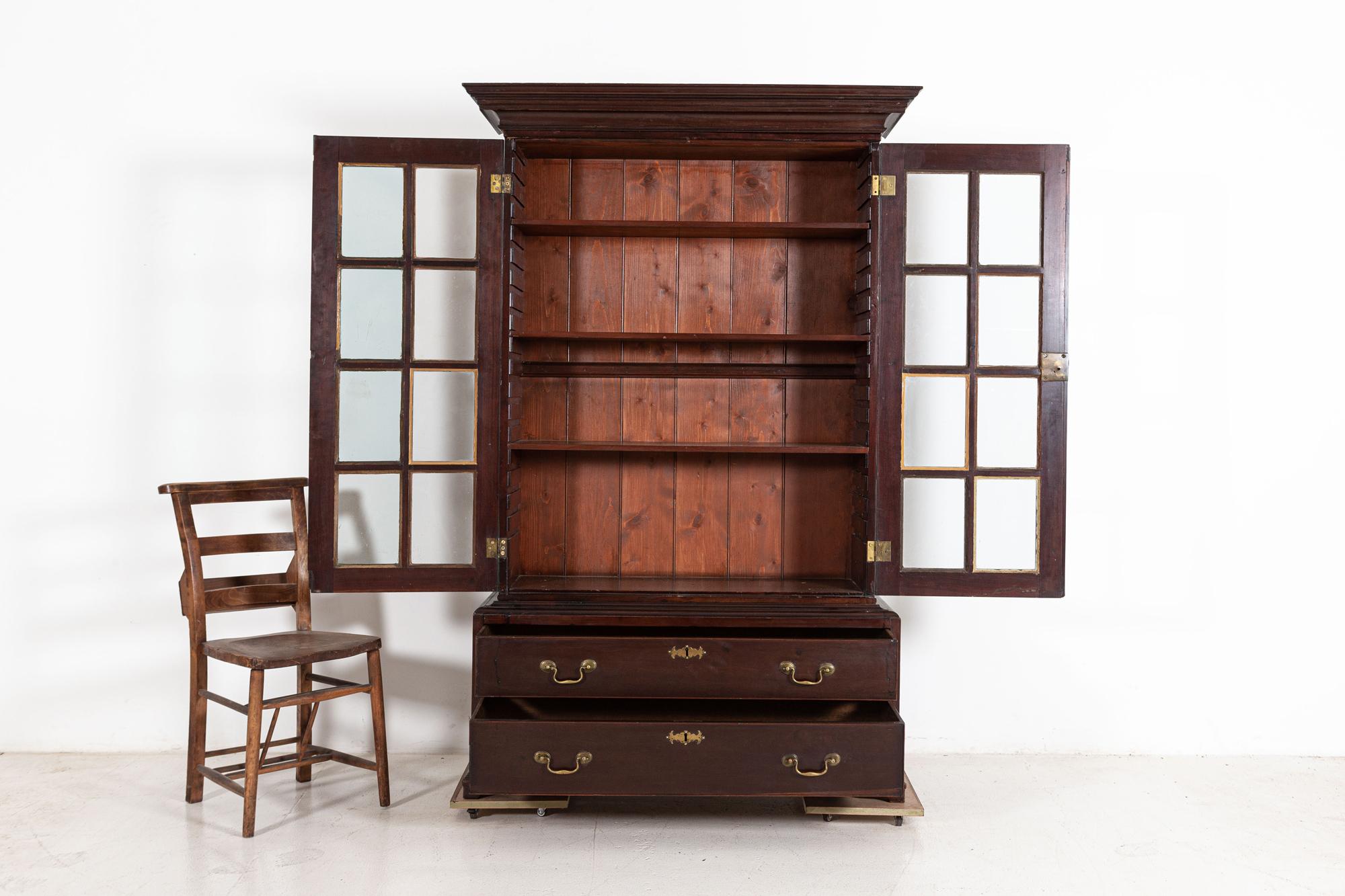 Early 19thC English Mahogany Glazed Bookcase In Good Condition For Sale In Staffordshire, GB