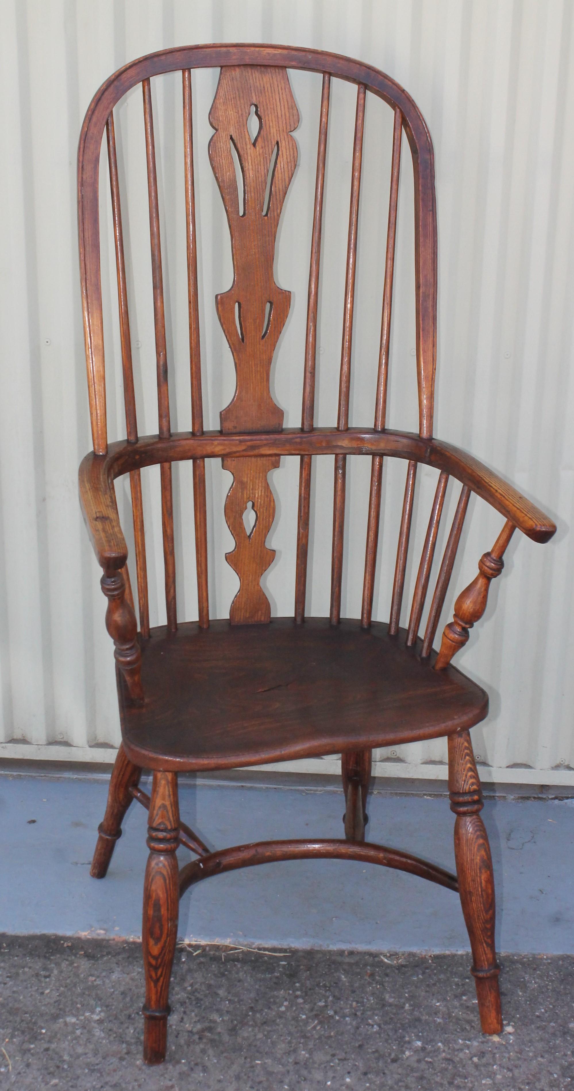Country Early 19th Century English Windsor Armchair For Sale