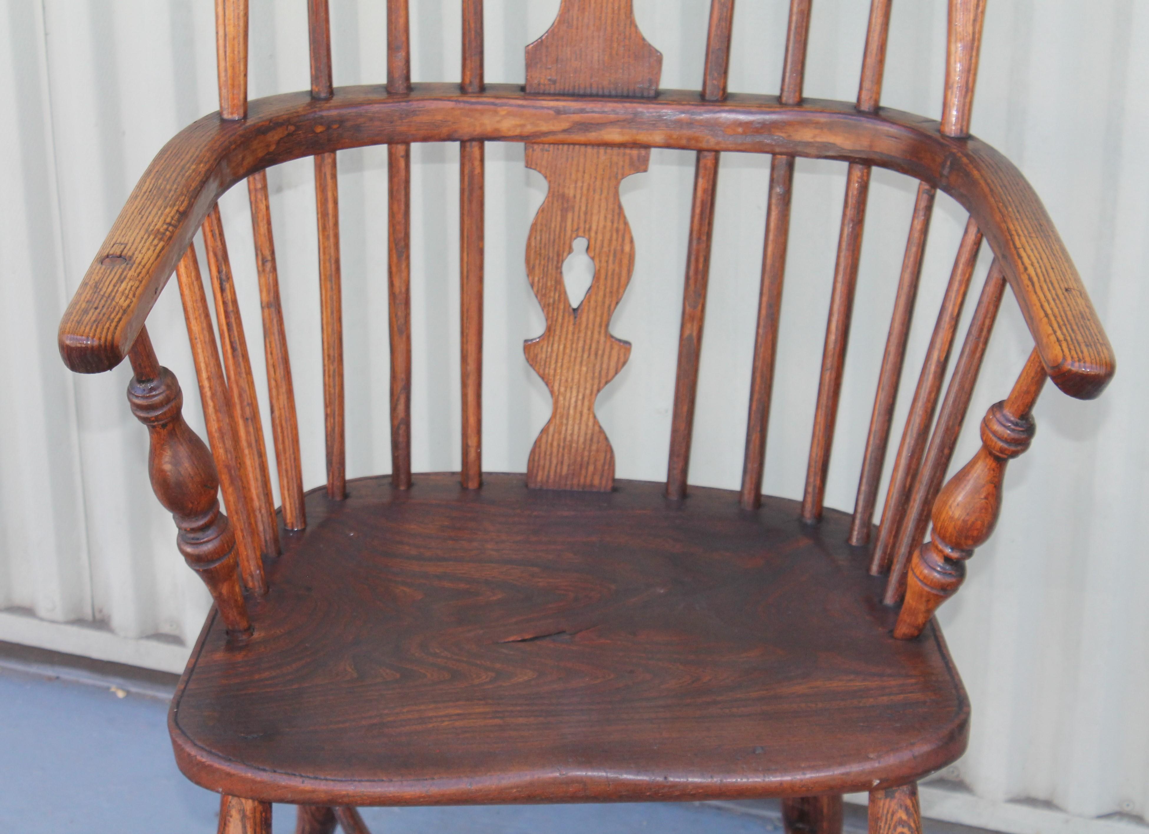 Early 19th Century English Windsor Armchair In Good Condition For Sale In Los Angeles, CA