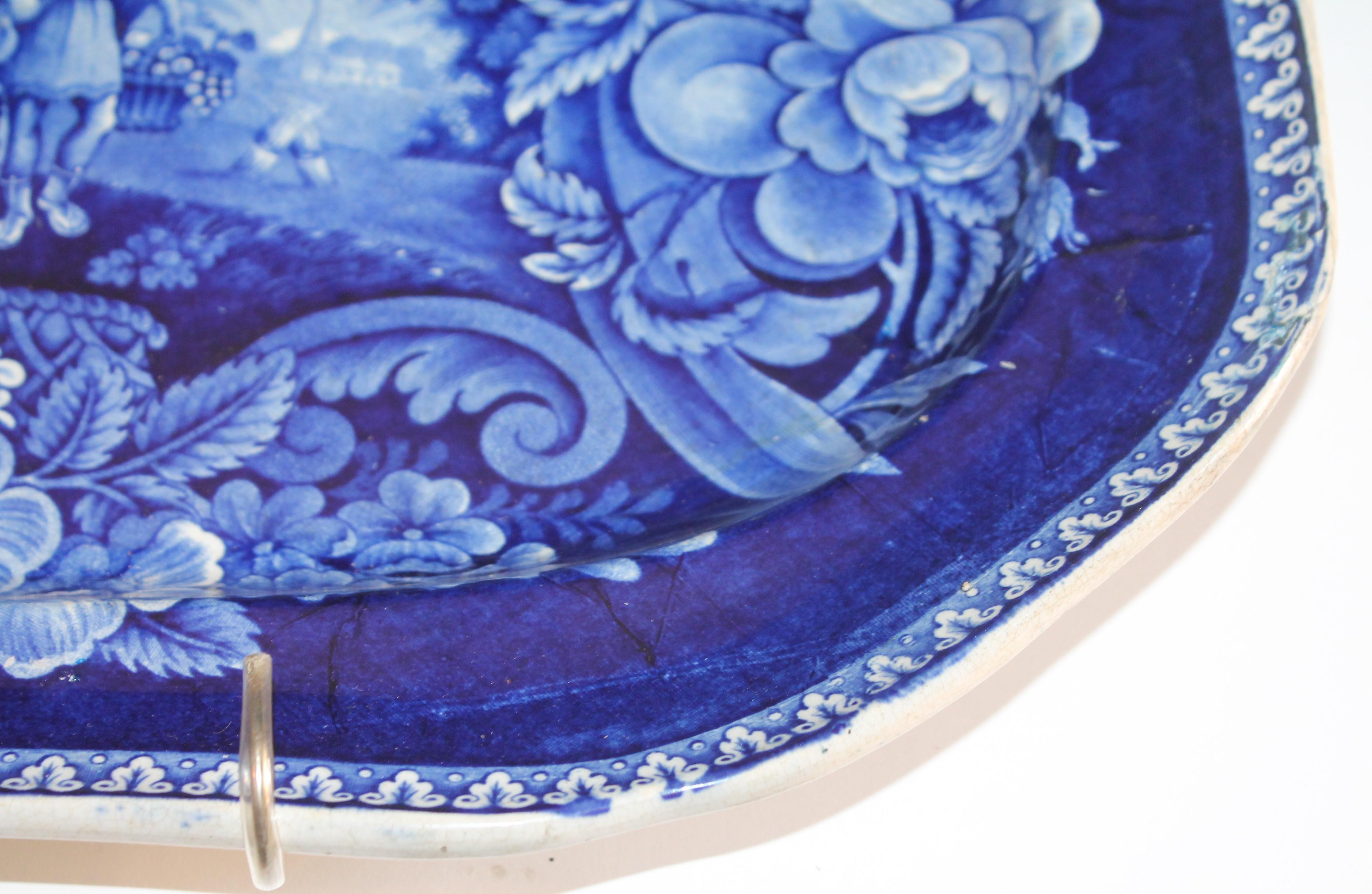 Early 19th Century Historical Blue Pottery Platter In Good Condition In Los Angeles, CA