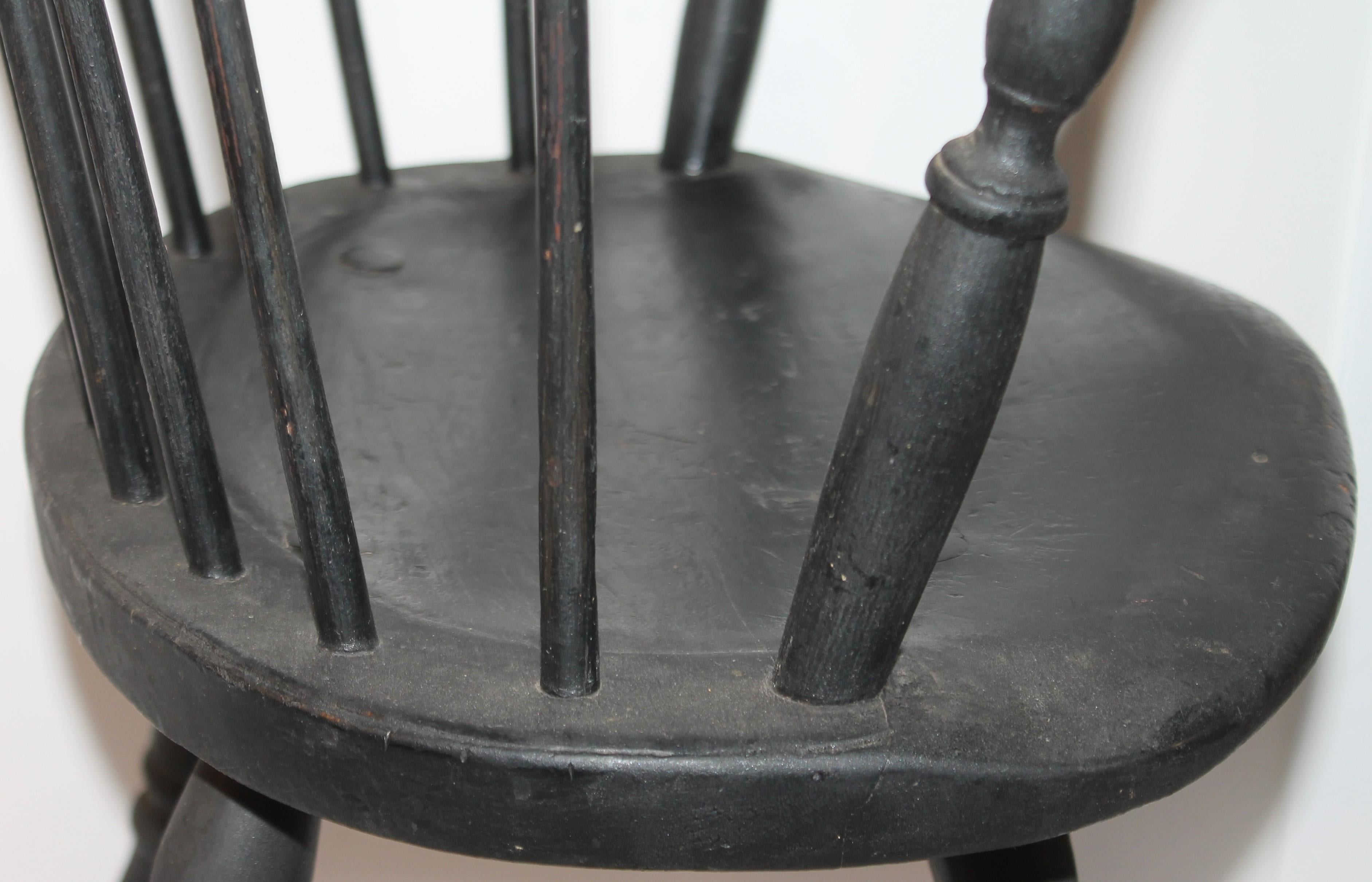 Early 19th C Hoop Back Windsor in Original Black Paint For Sale 2