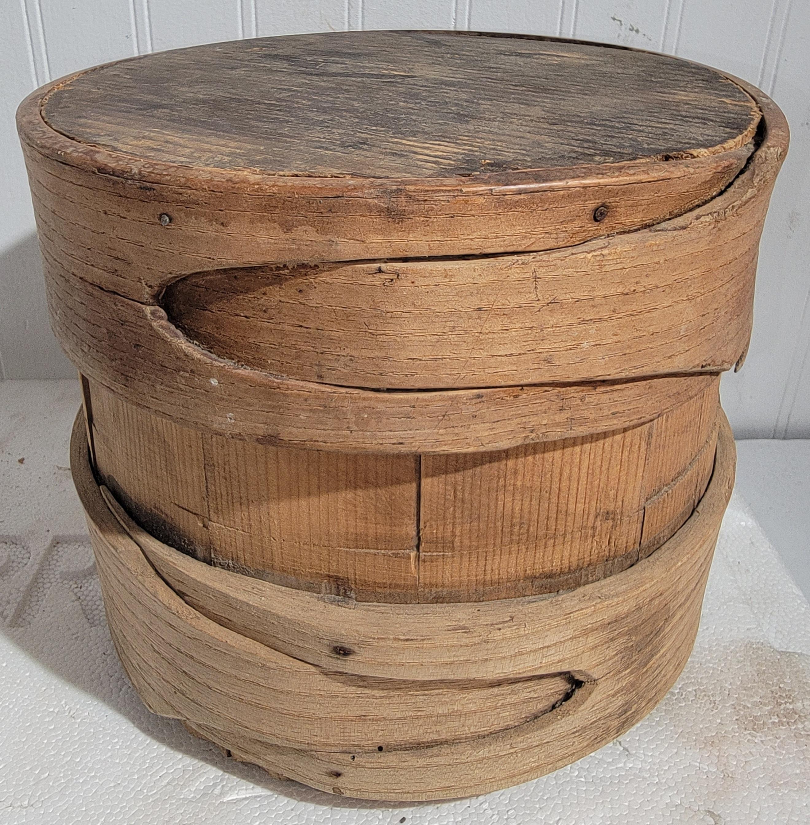This early 19Thc European fine hand crafted pantry box is in fine condition and natural old patina.