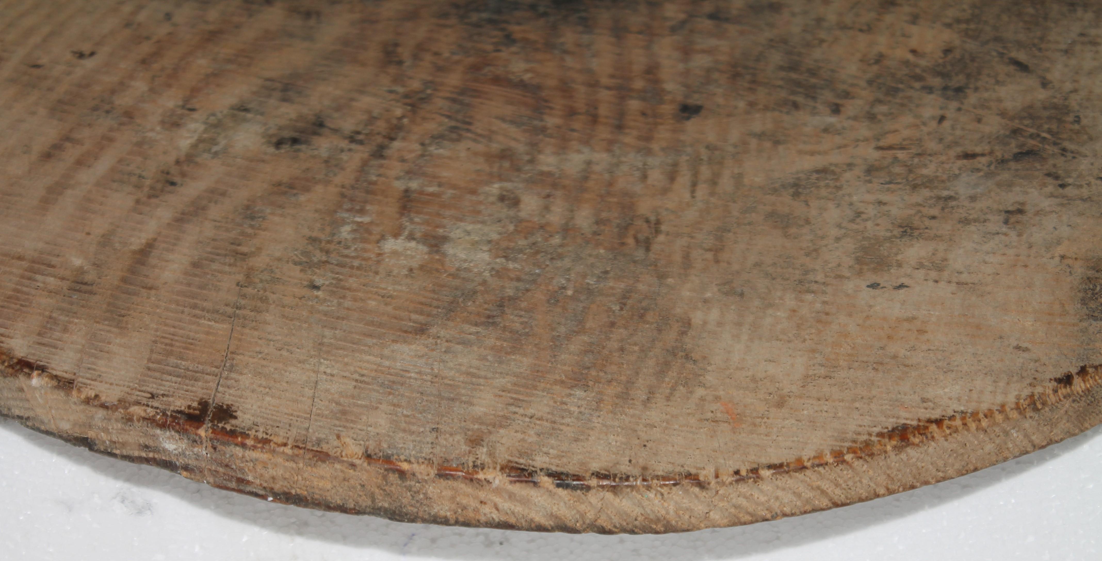 Early 19thc Pine Cutting Board In Good Condition For Sale In Los Angeles, CA