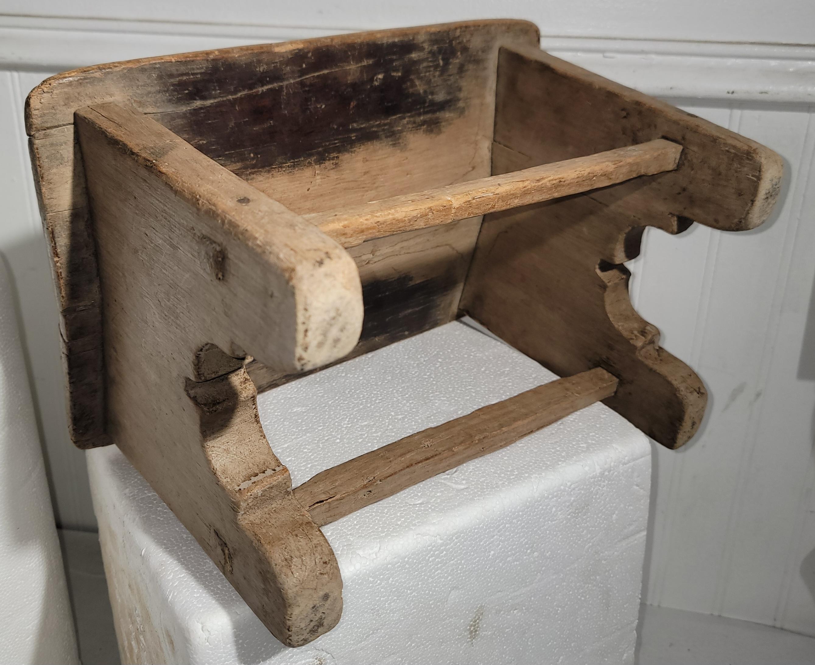 Taburete de pie indio Pueblo de principios del siglo XIX en Bueno estado para la venta en Los Angeles, CA