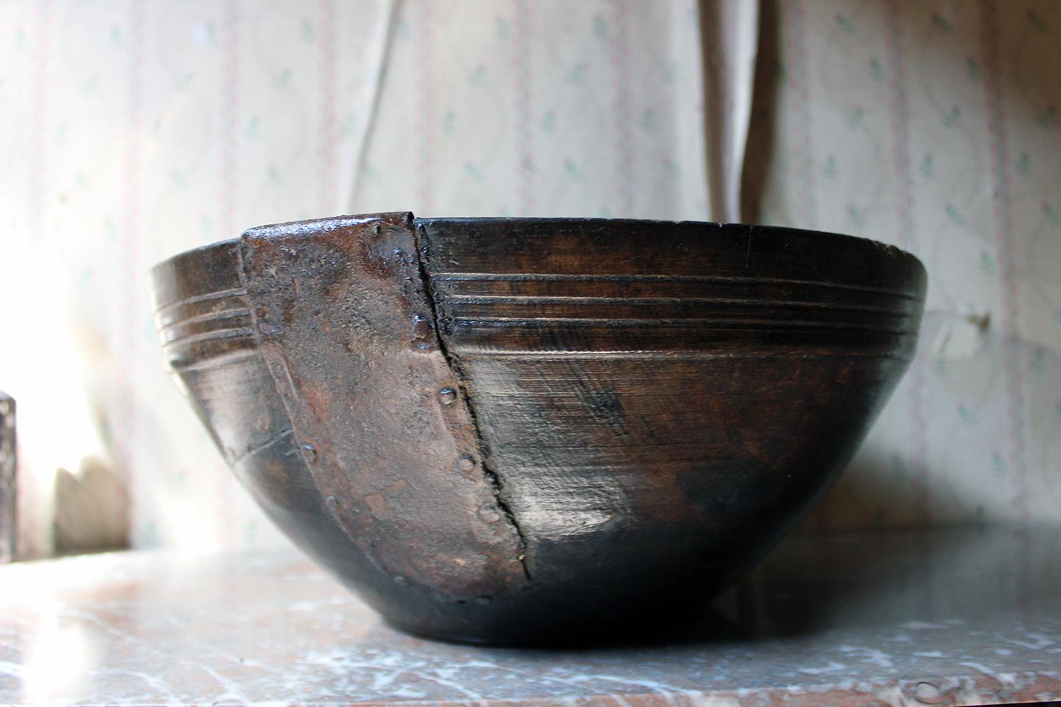 Early 19th Century Repaired Beechwood Bowl, circa 1830-1840 4