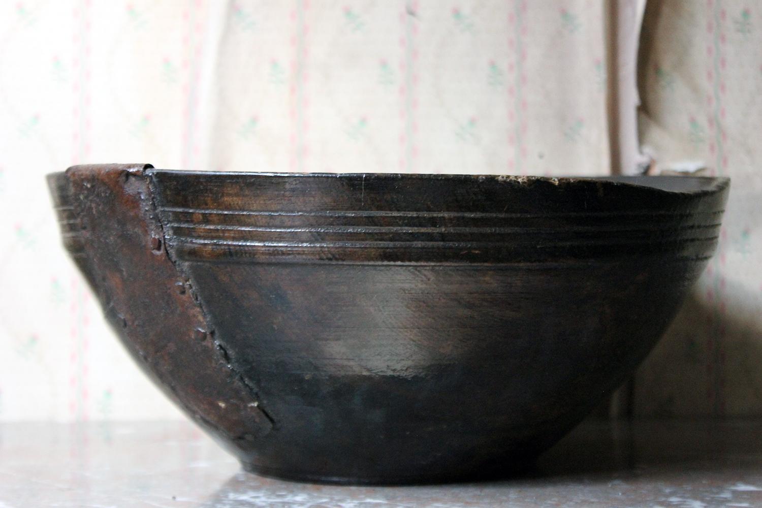 Early 19th Century Repaired Beechwood Bowl, circa 1830-1840 11