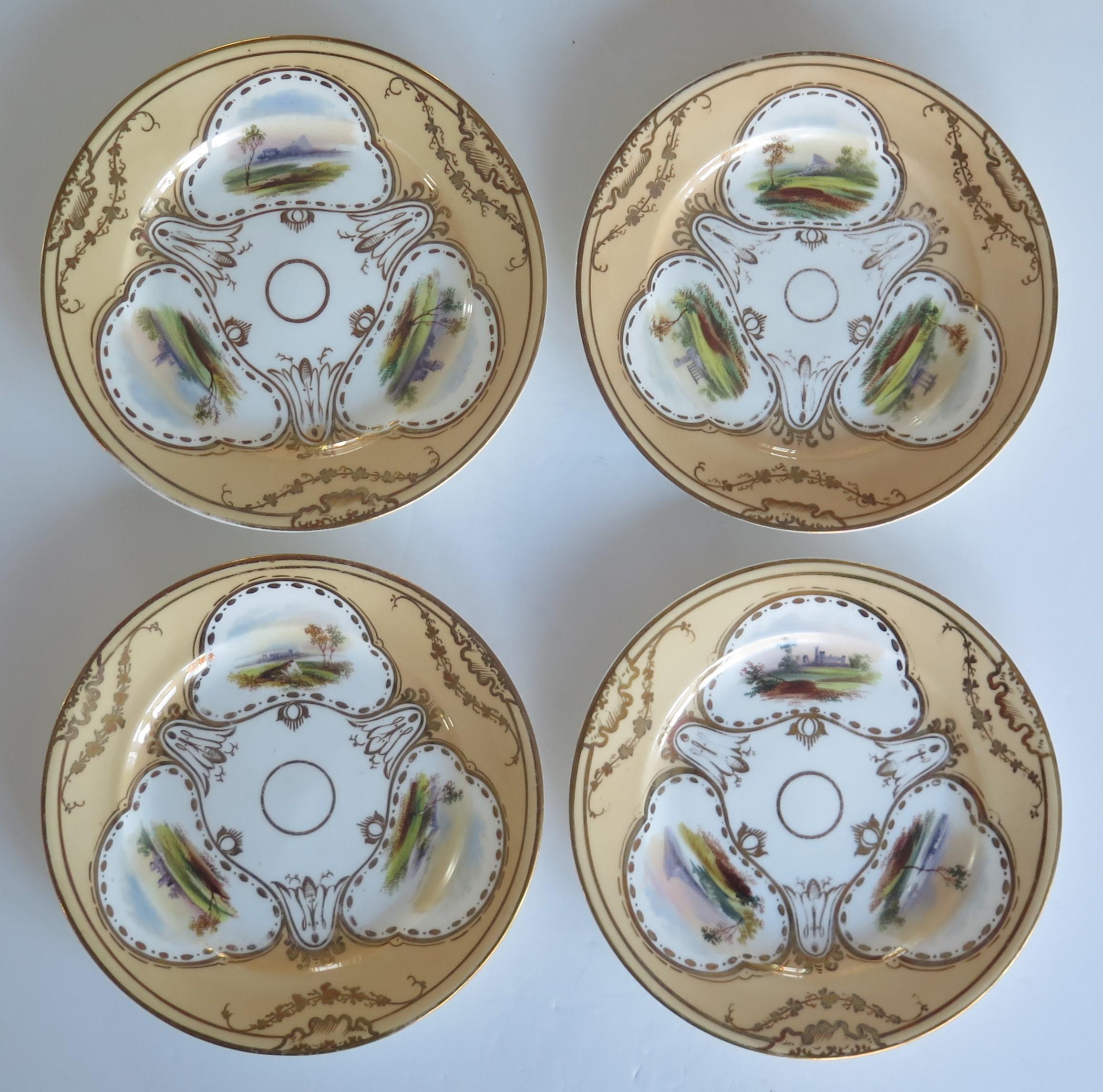 XIXe siècle Ensemble de dix assiettes du désert en porcelaine de Rockingham Scènes peintes à la main, Circa 1825 en vente