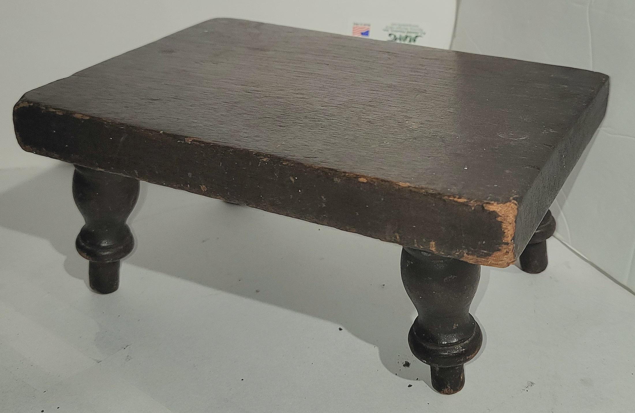 Adirondack Début 19eme Petit Tabouret de Pieds Ancienne Surface en vente