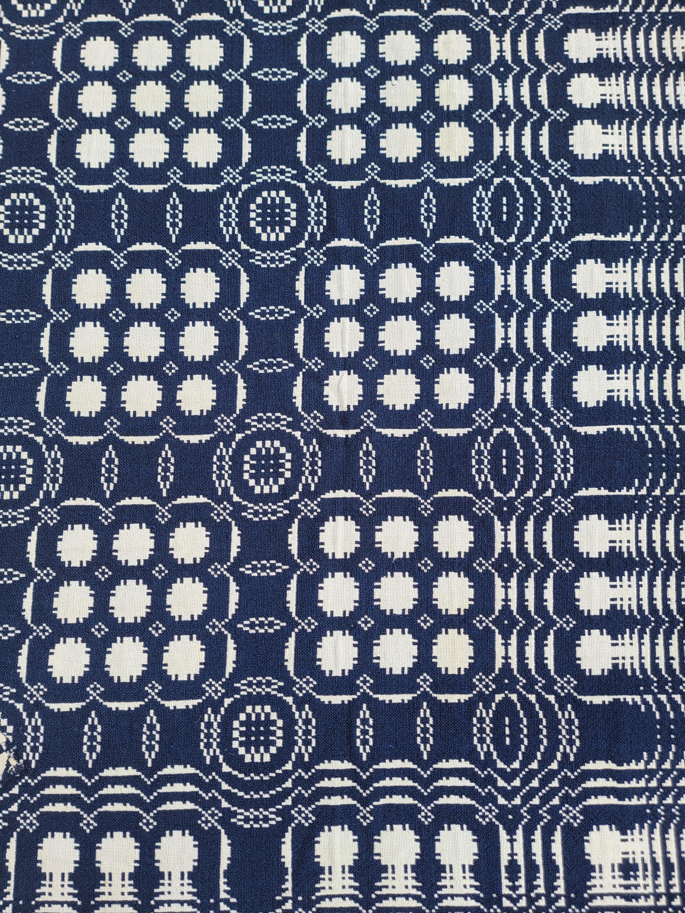 Américain Début du 19ème siècle, couvre-lit double tissé en indigo et blanc en vente