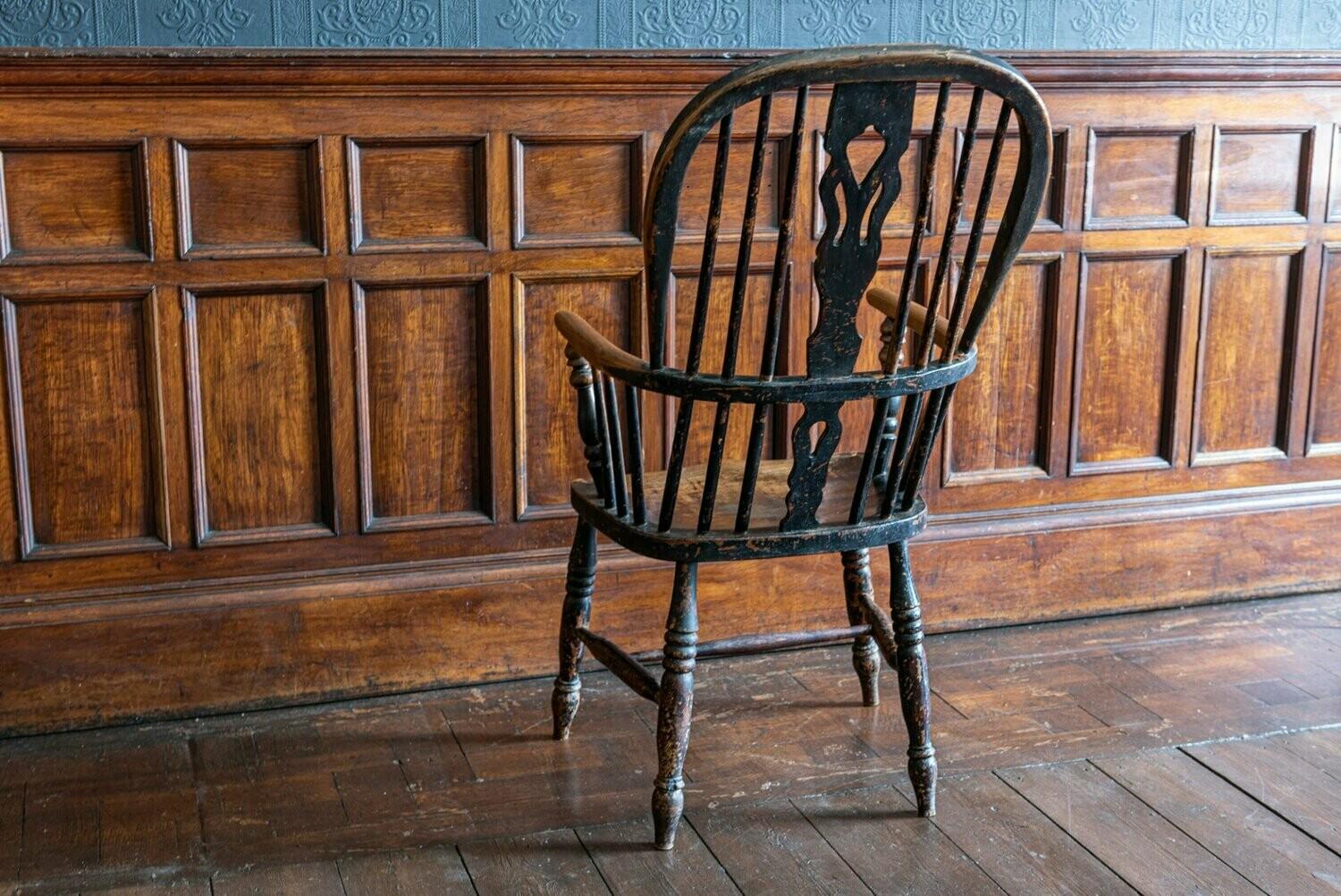 hoop back windsor chair