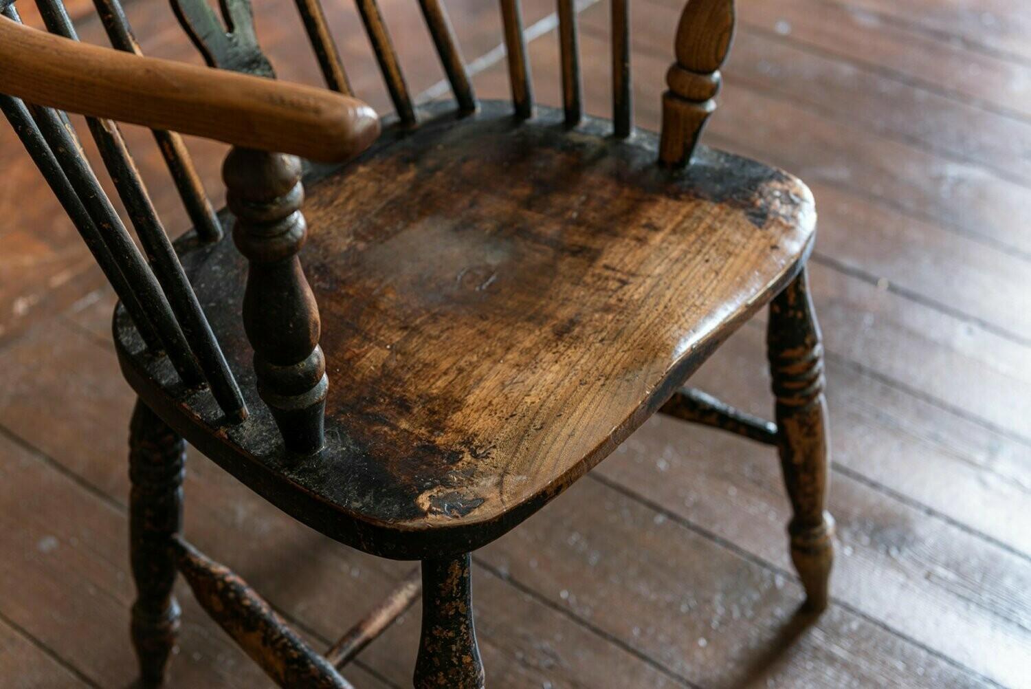 Early 19th Century English Ebonized Windsor Hoop Back Chair 1