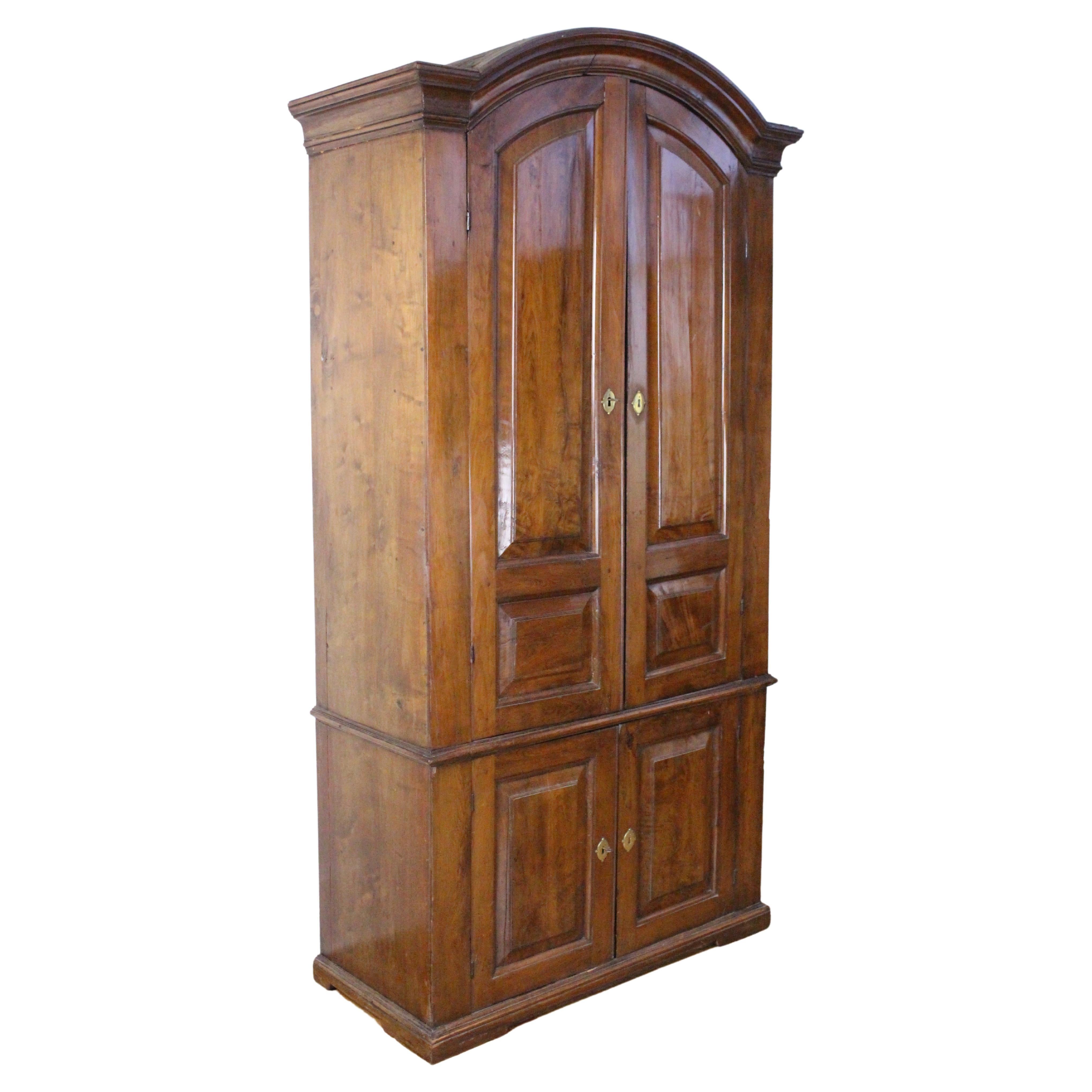 Early 19th Century Yew Wood Linen Cupboard For Sale