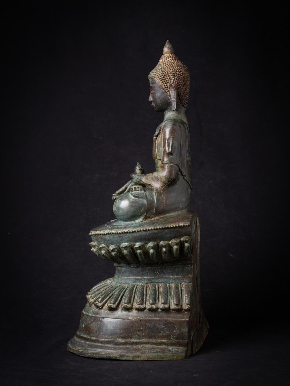 Early 20 century Varda mudra old bronze Burmese Buddha statue - OriginalBuddhas In Good Condition For Sale In DEVENTER, NL