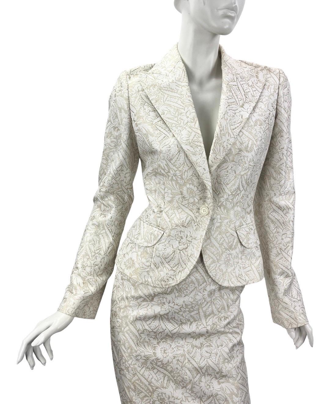Early 2000-s Vintage Dolce & Gabbana White Gold Floral Jacquard Skirt Suit   In Excellent Condition For Sale In Montgomery, TX