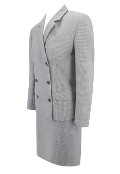 Traje con minifalda de doble botonadura de lana y mohair gris Calvin Klein de principios de la década de 2000