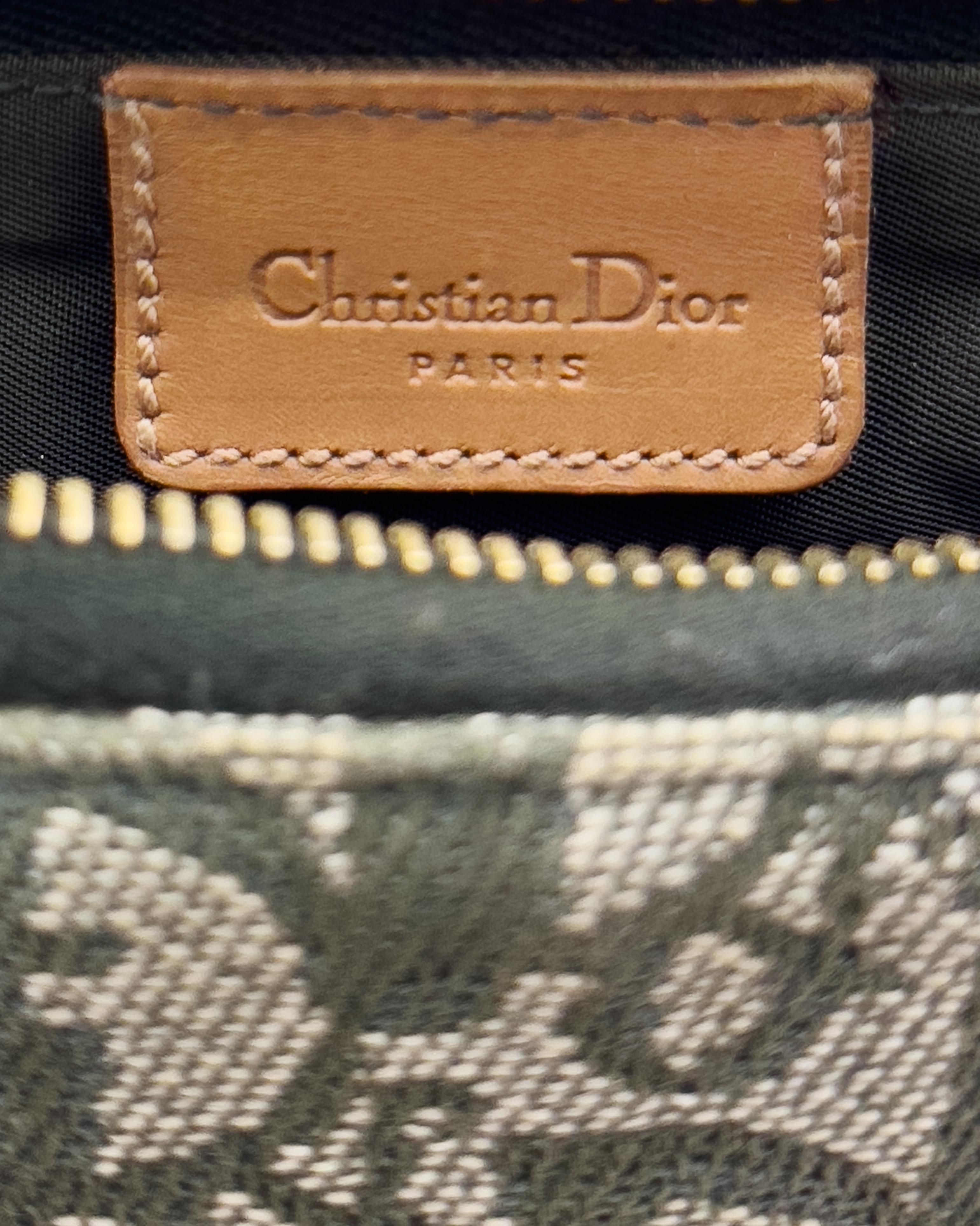 Pochette Diorissimo de principios de la década de 2000 en monograma verde en venta 1