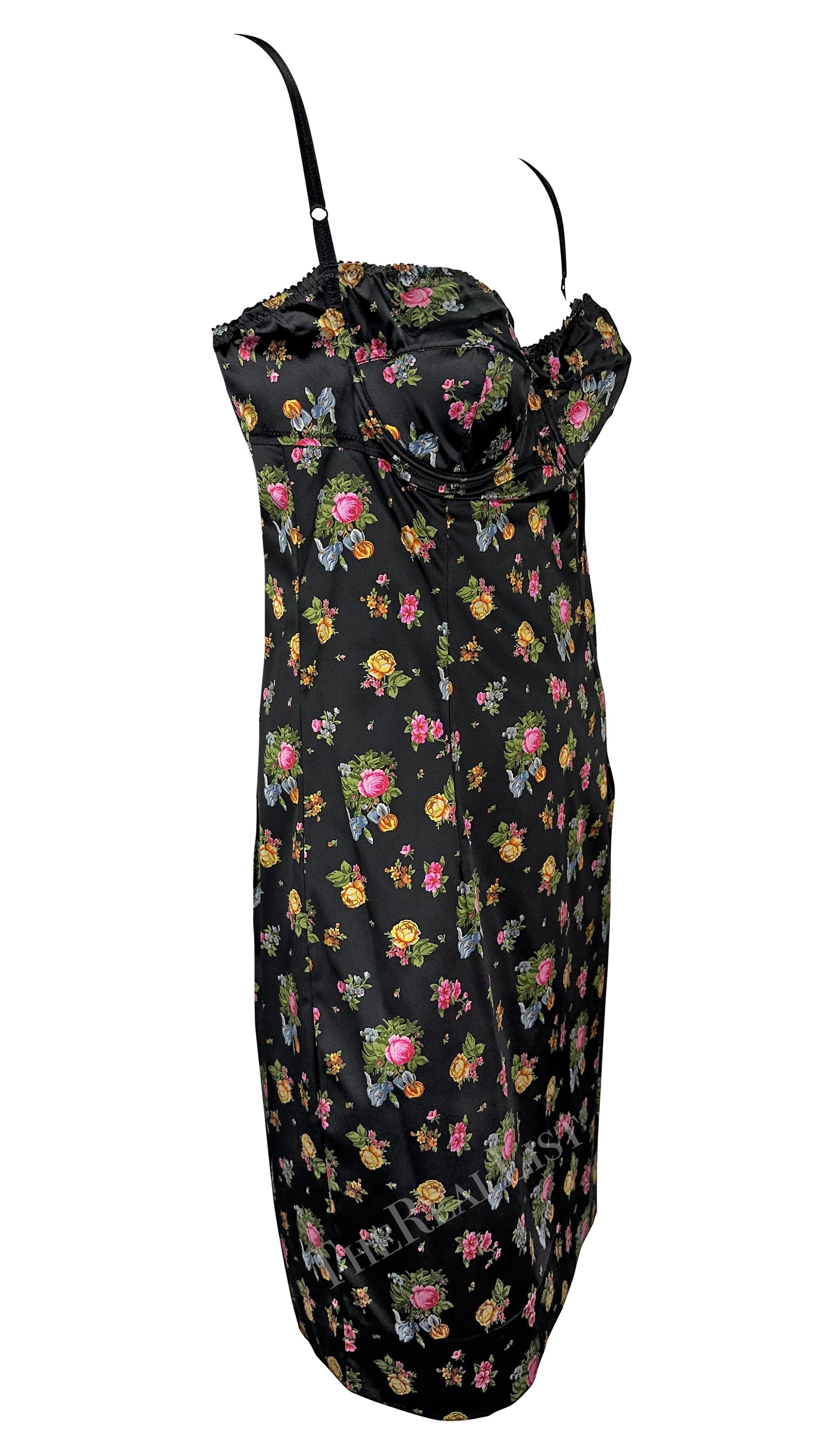 Principios de los 2000 Dolce & Gabbana Mini Vestido Rosa Floral Negro Y2K en venta 2