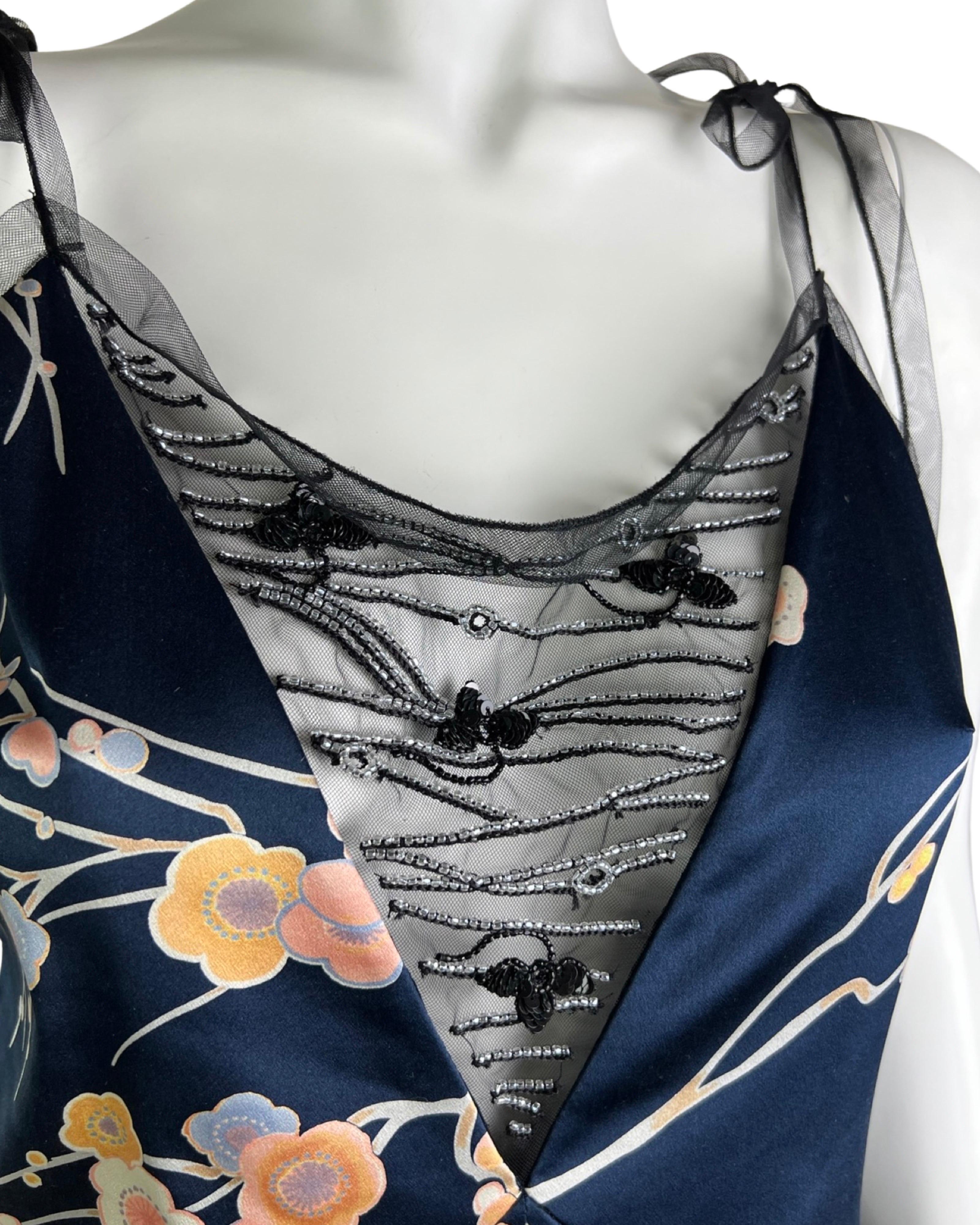 De las mujeres Otoño 2004 Giorgio Armani Vestido de seda con estampado de cerezos en flor