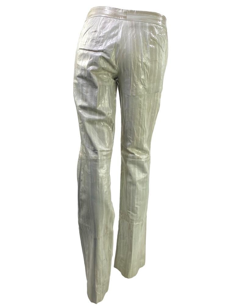 Gris Early 2000s Gucci by Tom Ford Off-White Pantalon en cuir de peau d'anguille blanc cassé en vente