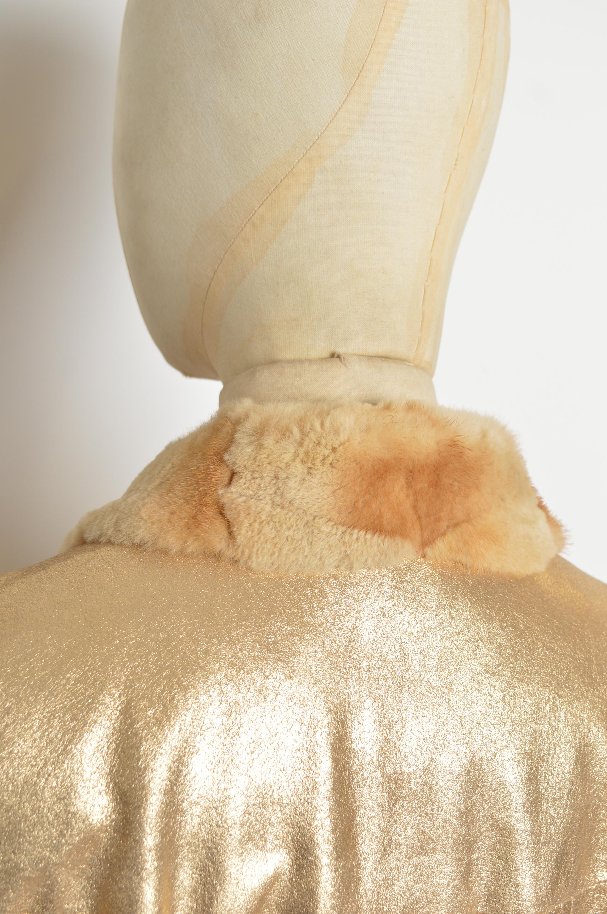 John Galliano, colletto in visone, pelle e lana d'oro, cappotto principesco dei primi anni 2000. in vendita 5