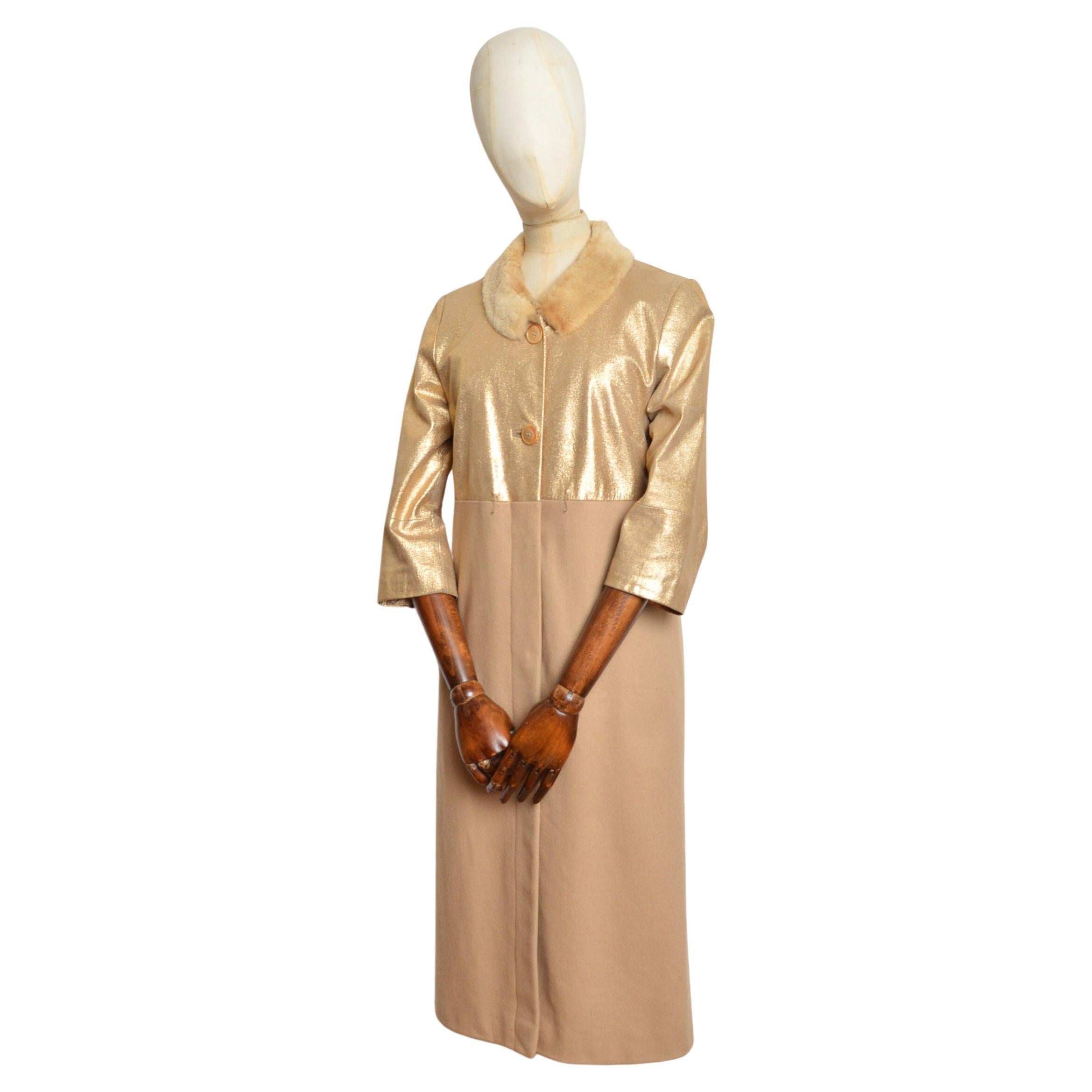 John Galliano, colletto in visone, pelle e lana d
oro, cappotto principesco dei primi anni 2000. in vendita