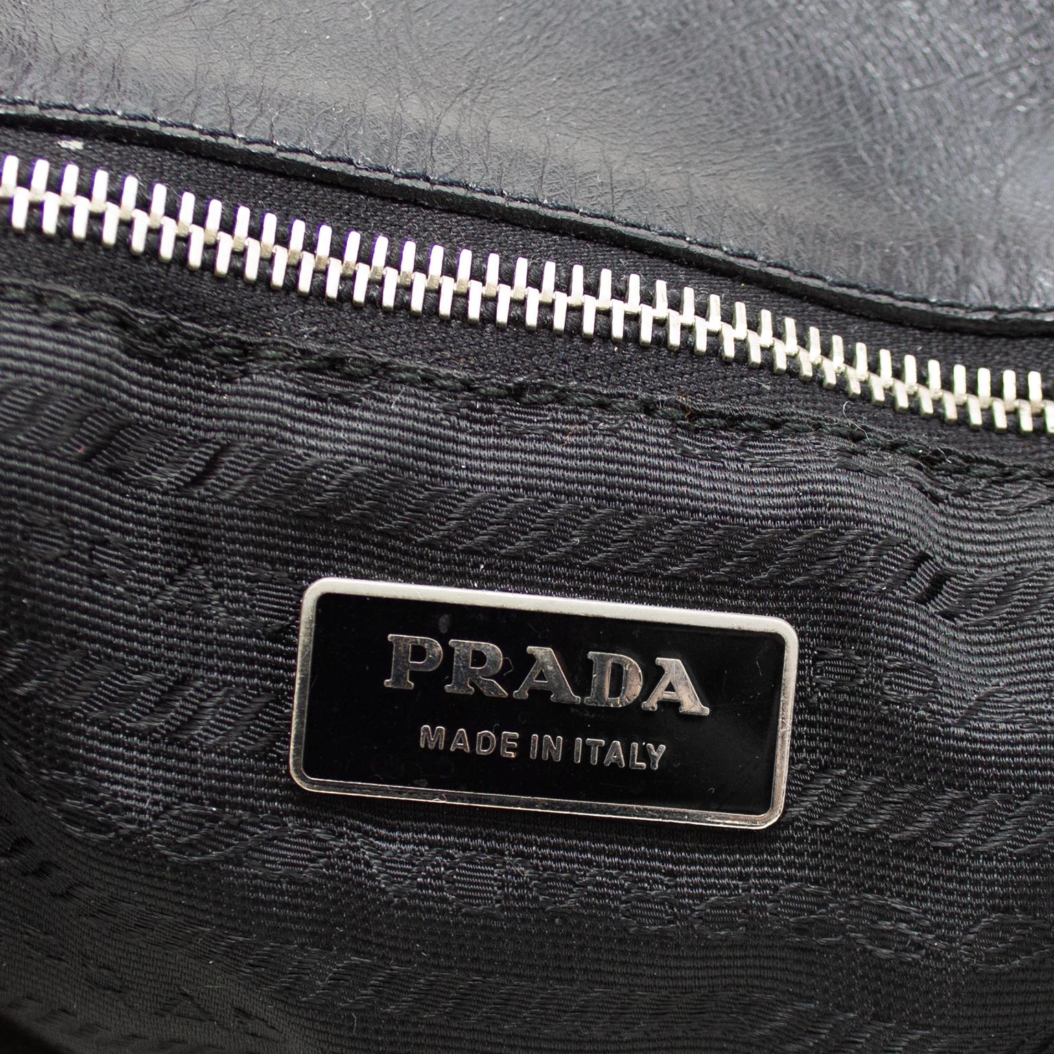 Early 2000s Prada Beige Canvas Tote with Black Patent Leather  For Sale 4