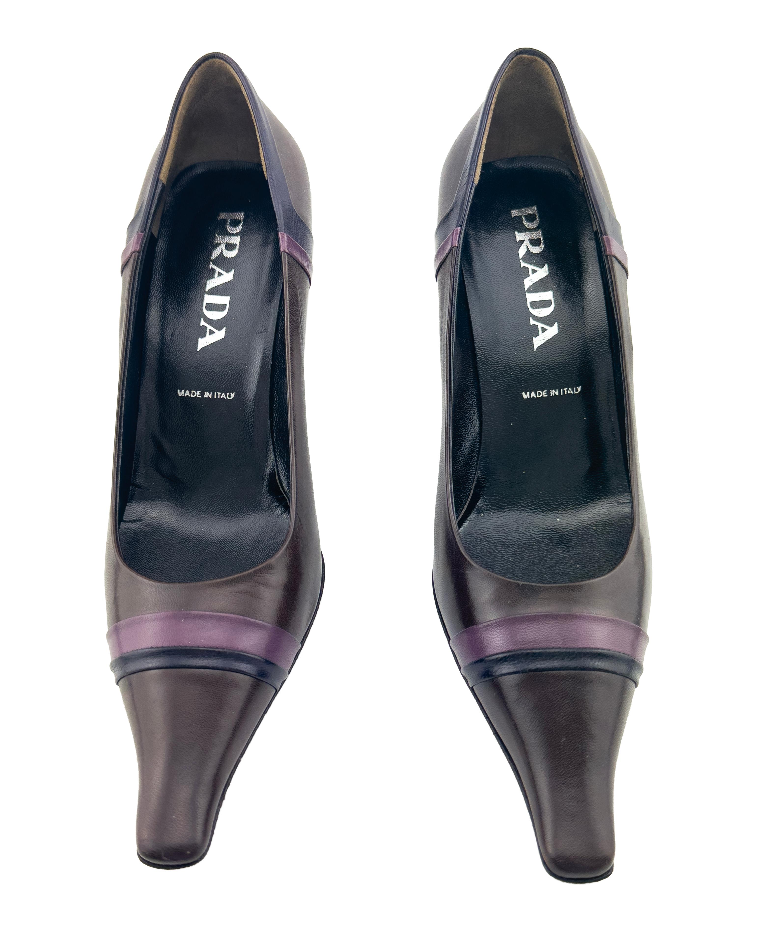 Black Early 2000s Prada Brown and Purple Leather Pumps For Sale