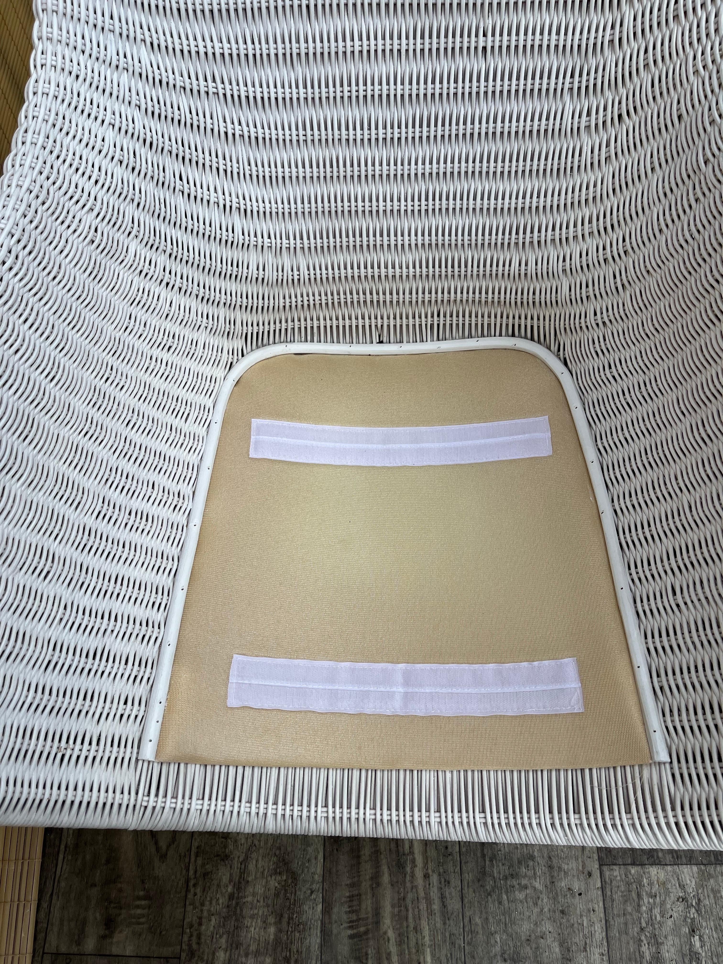 Silla de salón giratoria de mimbre de principios de la década de 2000, de Palecek Furniture. en venta 13