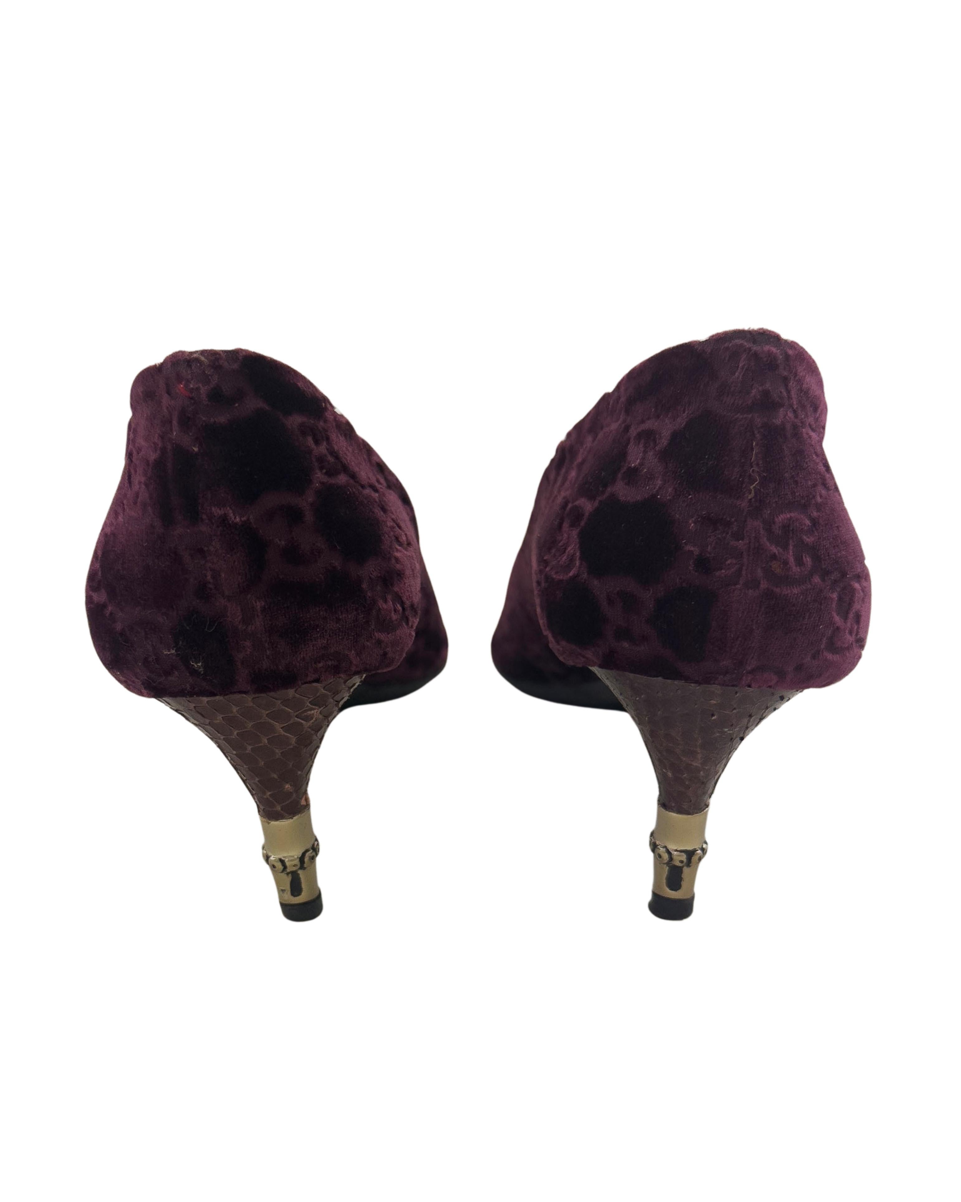Tom Ford for Gucci - Pumps in velluto bordeaux con tacco in bambù dei primi anni 2000 in vendita 1