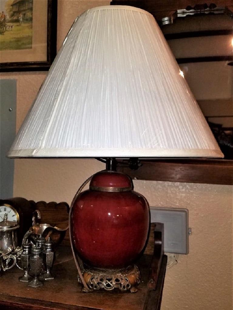 American Dedham Style Pottery Sang de Boeuf & Gilt Bronze Table Lamp For Sale 4