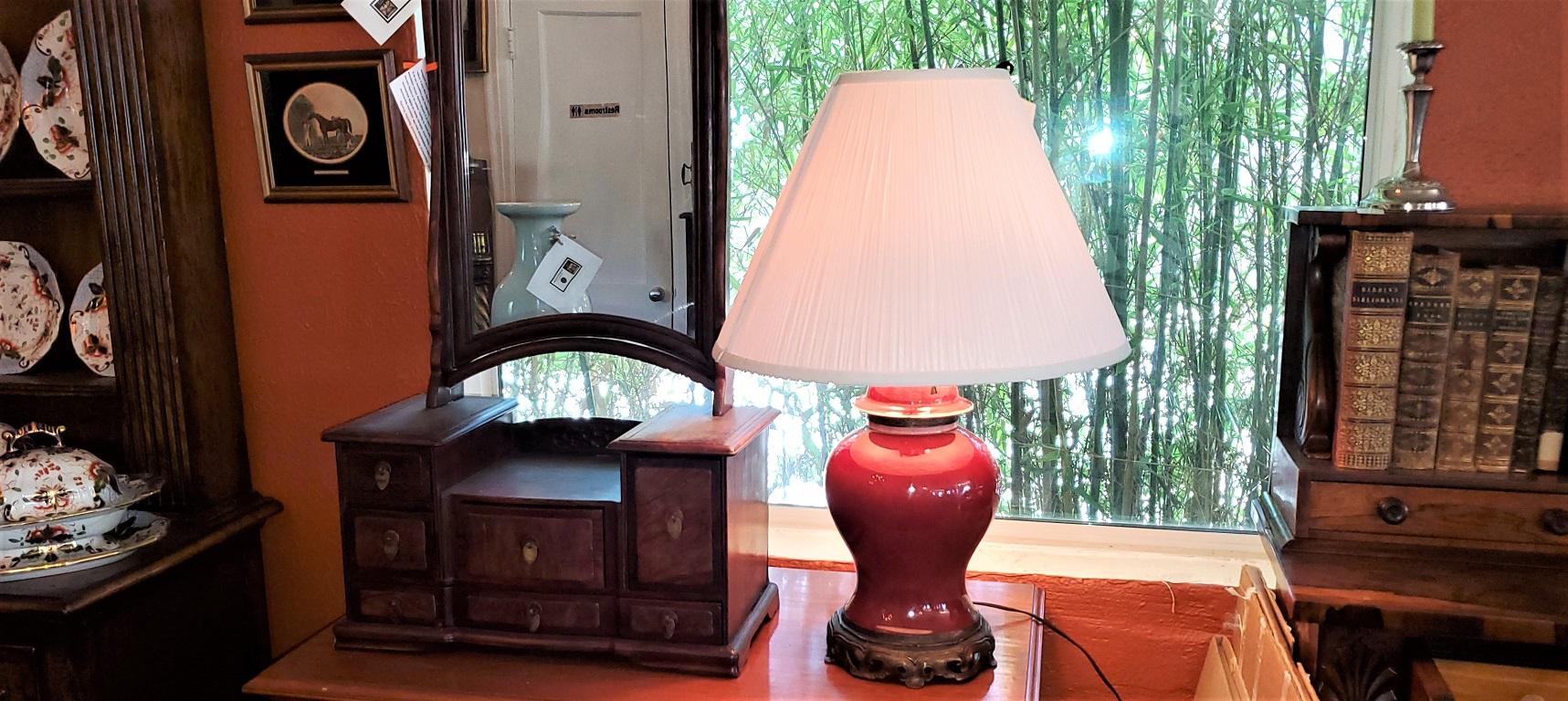 American Dedham Style Pottery Sang de Boeuf & Gilt Bronze Table Lamp For Sale 5