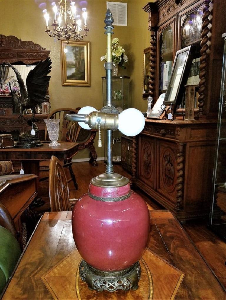 Lampe de table en bronze doré et poterie Sang de Boeuf, style Dedham, du début du 20e siècle en vente 3