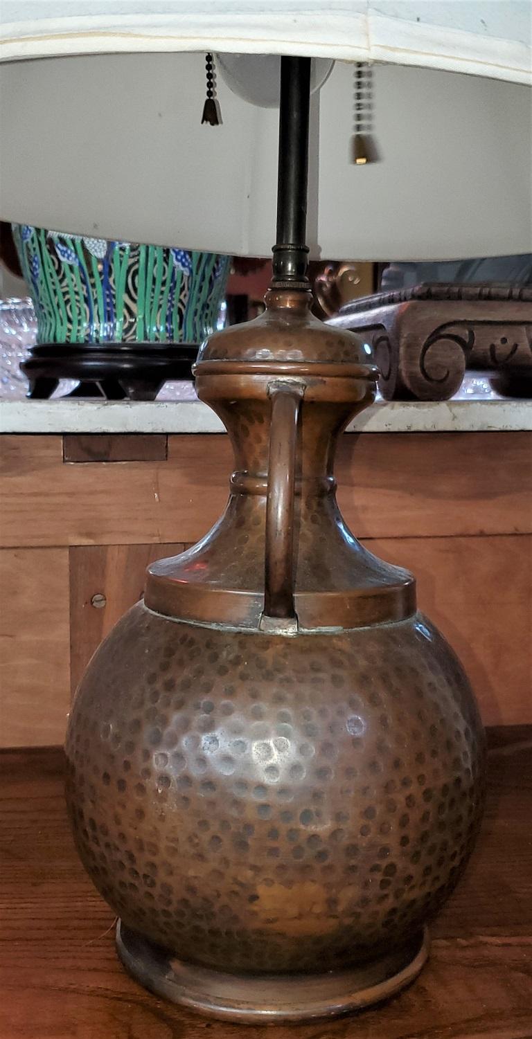 Early 20th Century American Hand Beaten Copper Table Lamp In Good Condition For Sale In Dallas, TX