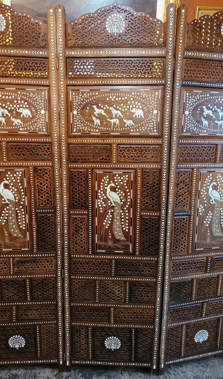 20C Anglo Indian Style Double Sided Profusely Inlaid 4 Panel Screen In Good Condition For Sale In Dallas, TX